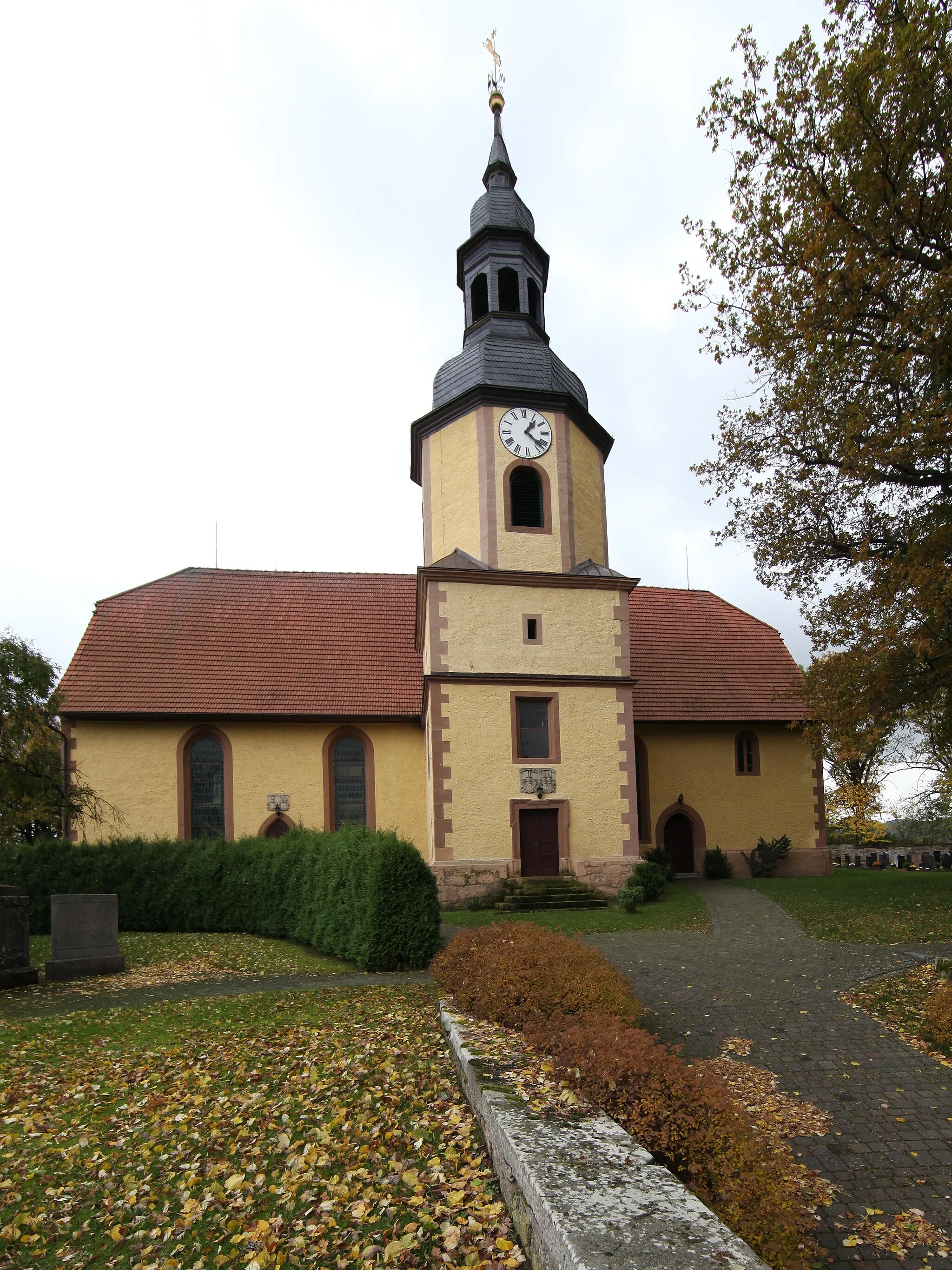Photo showing: Roßdorf-Ev-Kirche
