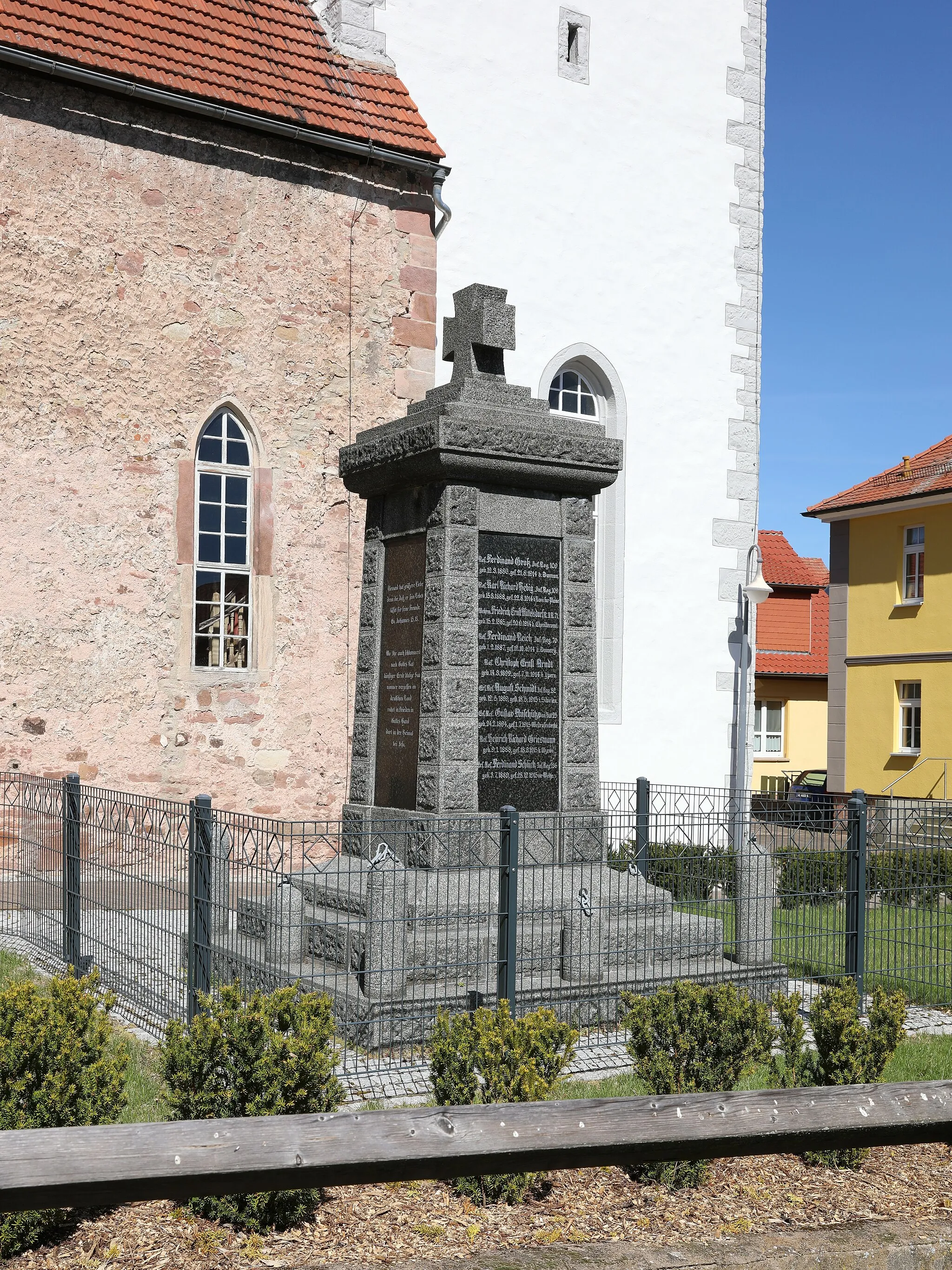 Photo showing: Kriegerdenkmal in Hümpfershausen