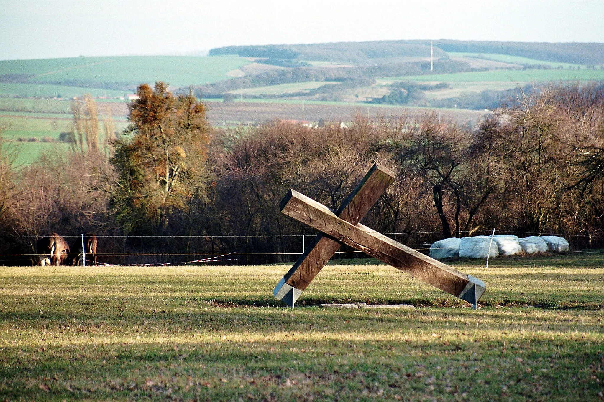 Photo showing: Volkenroda Abbey, the cross