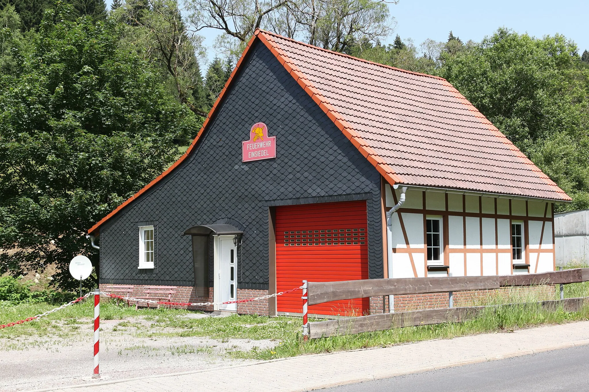Photo showing: Feuerwehrhaus in Einsiedel, OT von Masserberg, Thüringen