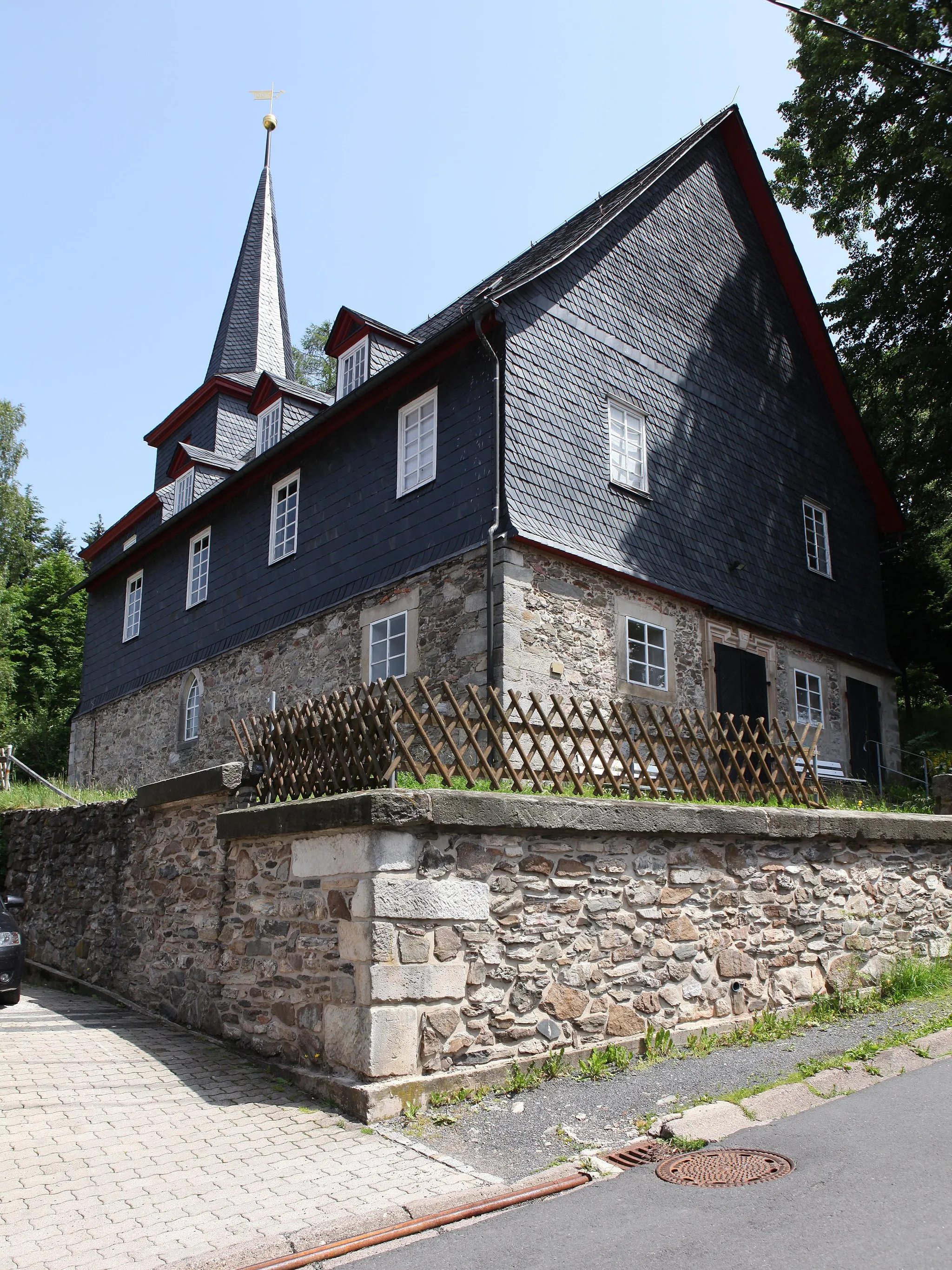 Photo showing: Evangelische Kirche St. Wolfgang in Heubach, OT von Masserberg, Thüringen