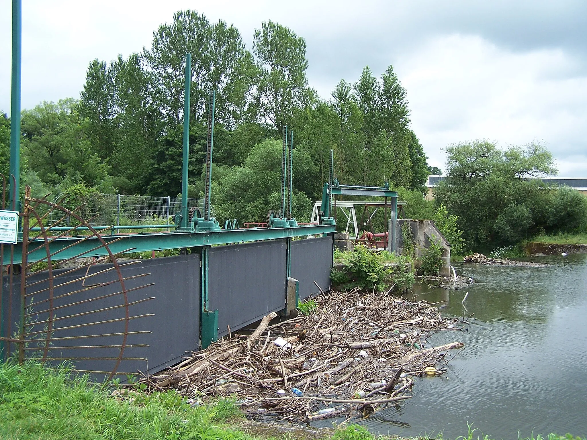 Photo showing: Das Werra-Wehr nahe der Schmalkalde-Mündung bei Wernshausen.