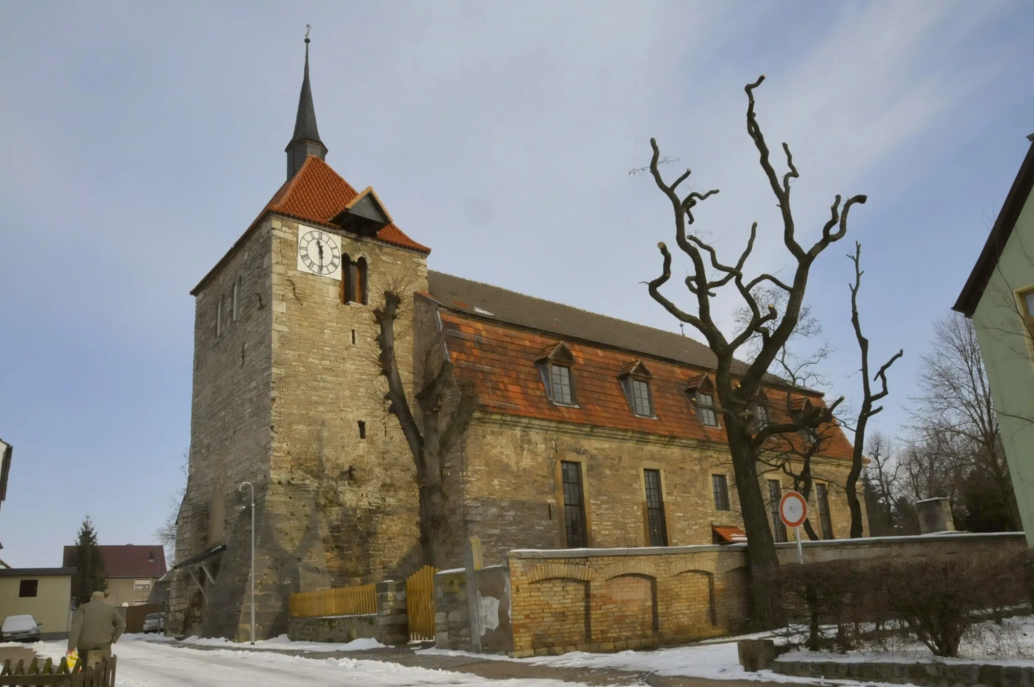 Photo showing: Dorfkirche von Schwerstedt bei Straußfurt