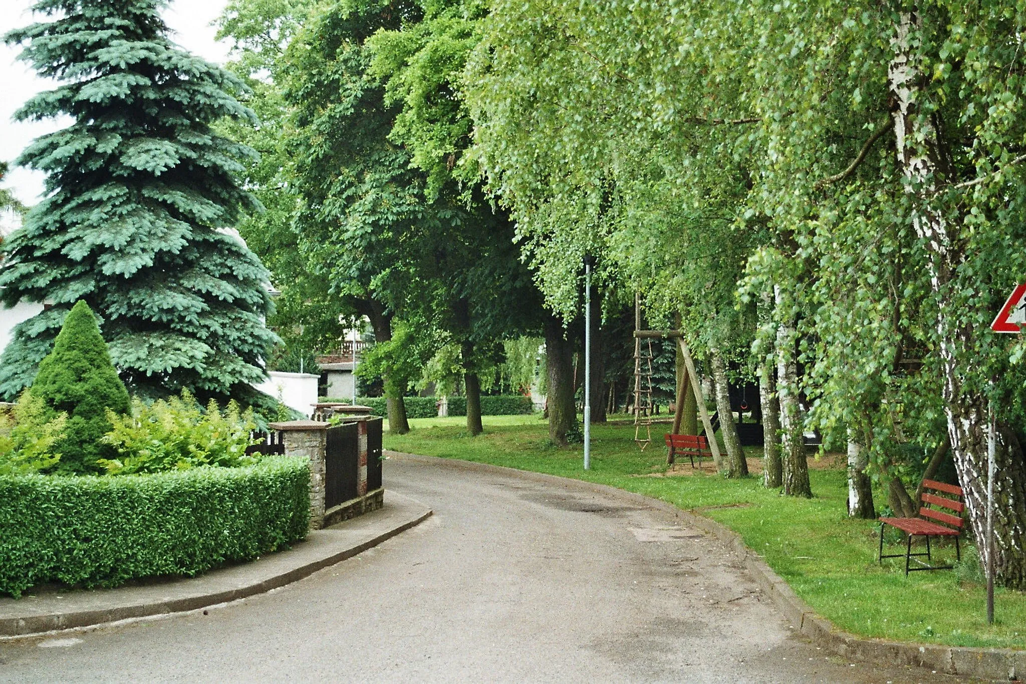 Photo showing: Wiegendorf, the village park