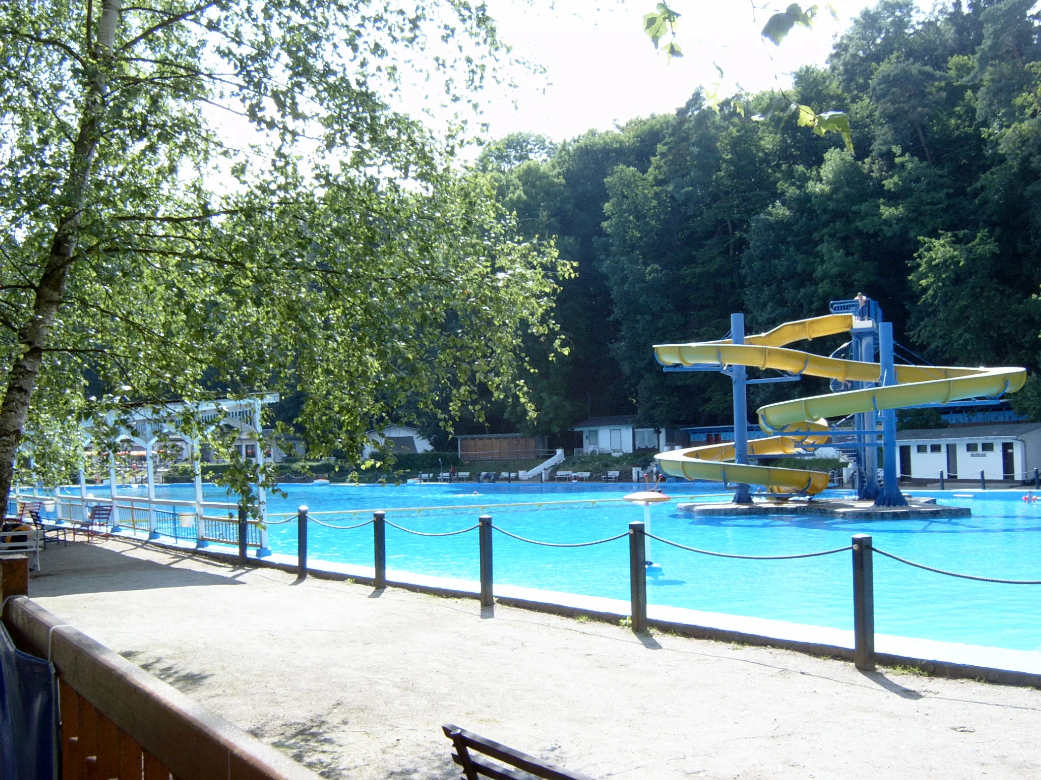 Photo showing: Waldschwimmbad Rastenberg