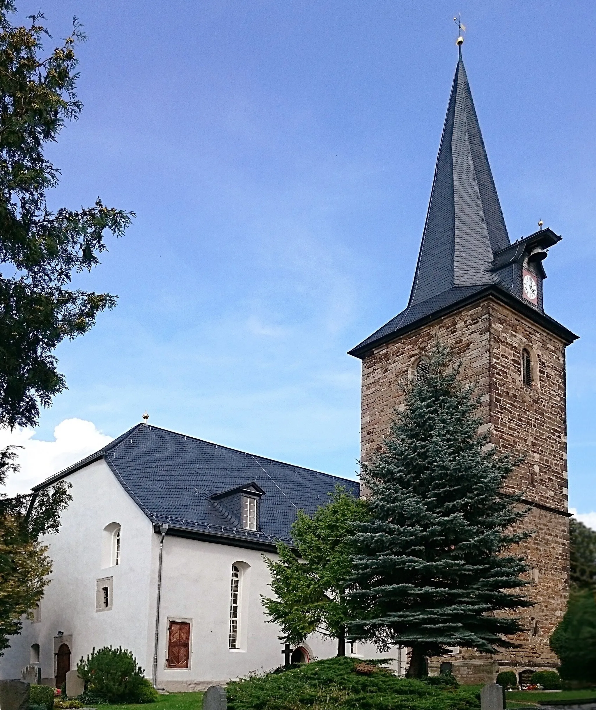 Photo showing: Dorfkirche St. Laurentius in Kirchheim (Thüringen)