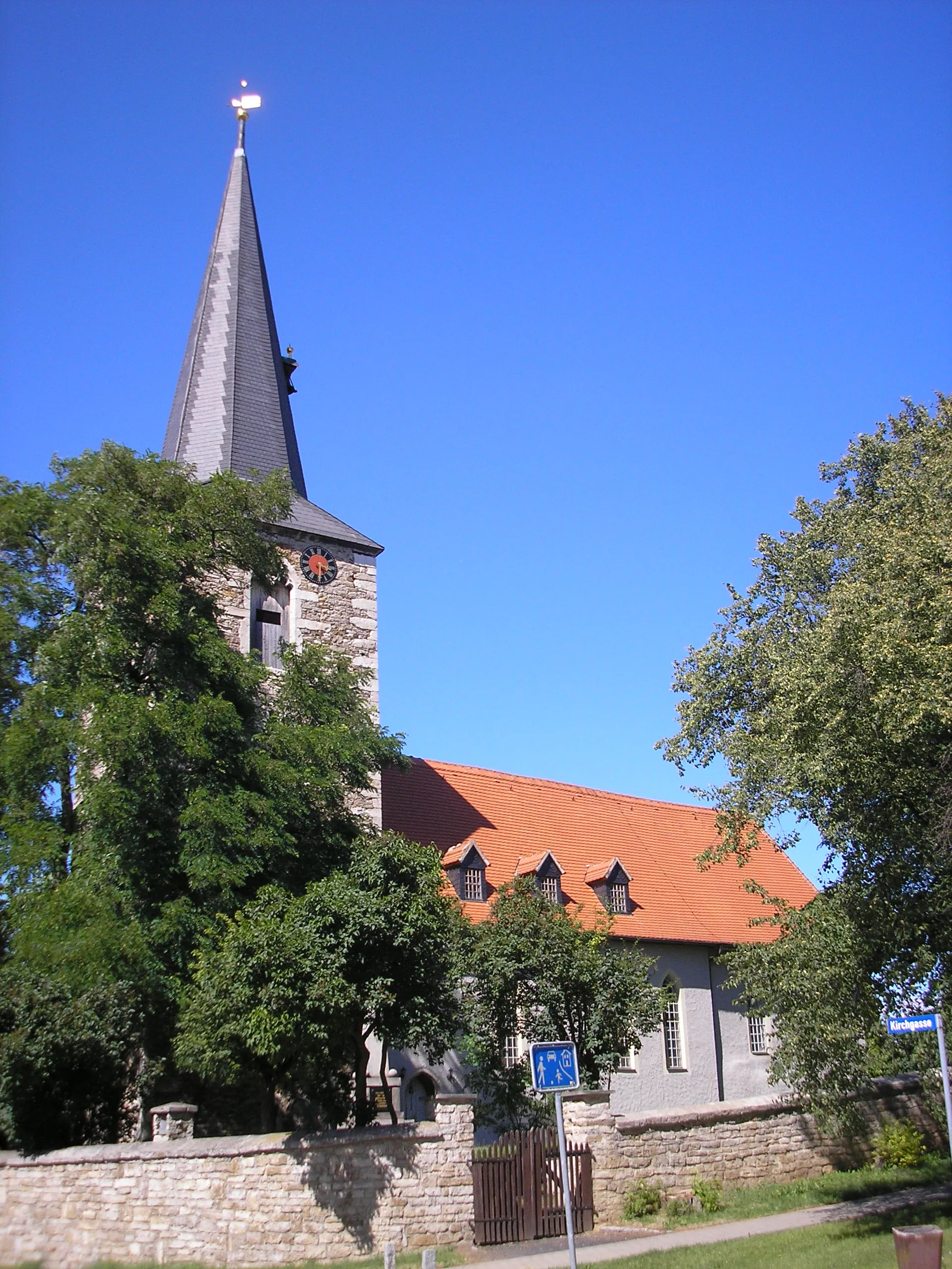 Photo showing: Die Kirche in Sachsenhausen (Thüringen).