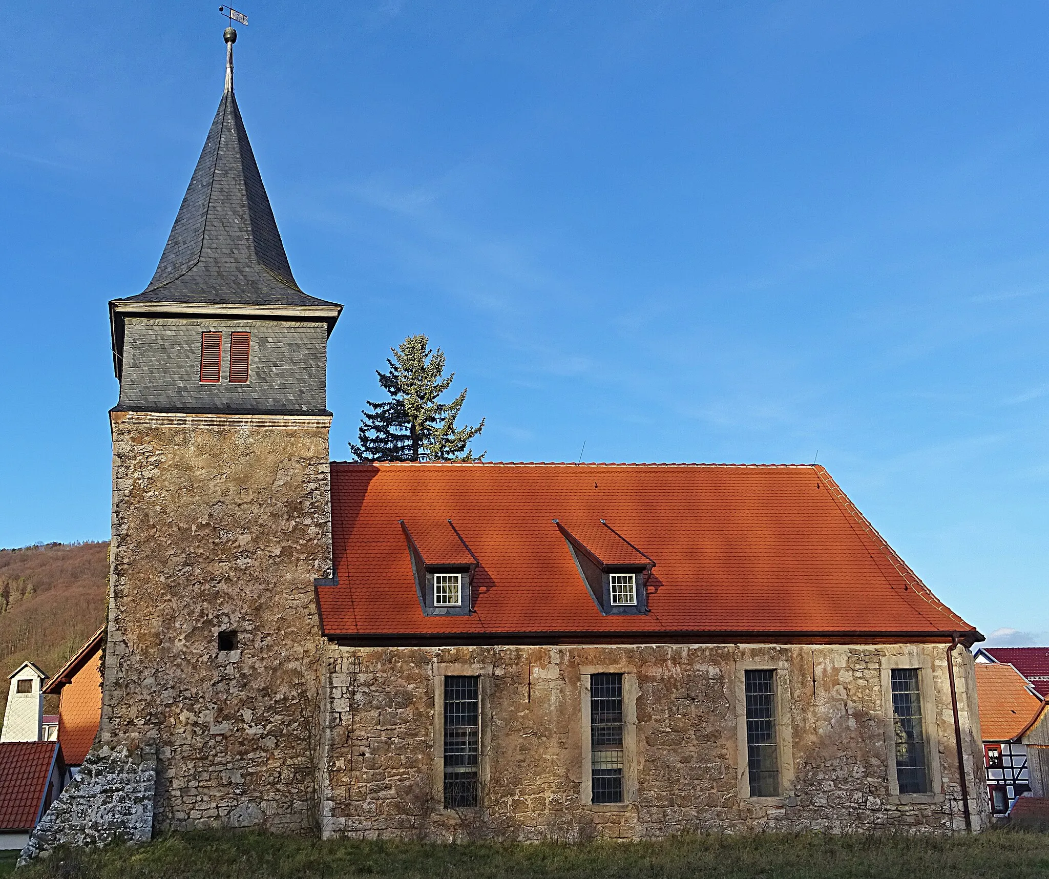 Photo showing: Dorfkirche in Buhla (Eichsfeld) von Süden[1]