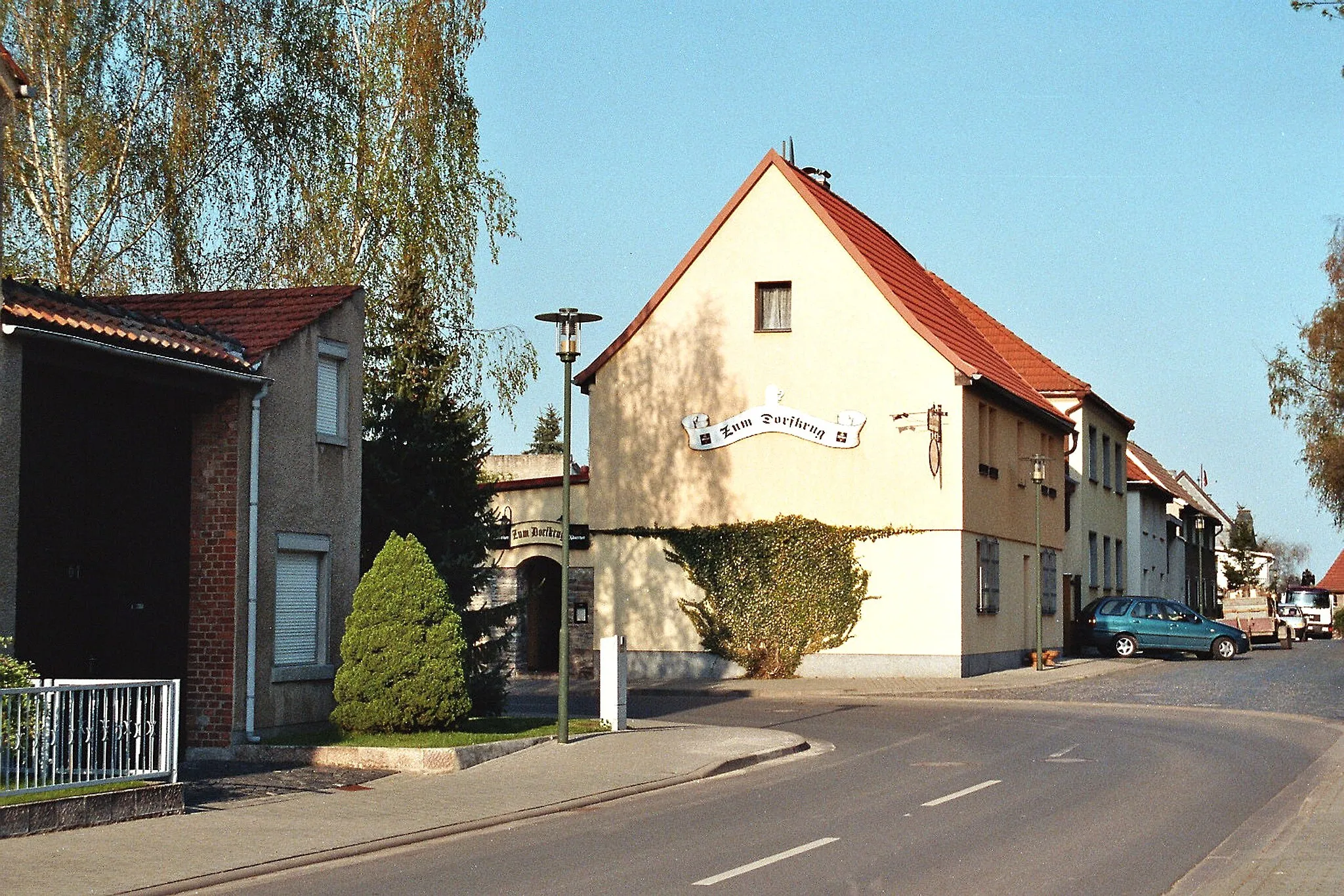 Photo showing: Kleinneuhausen, the village pub