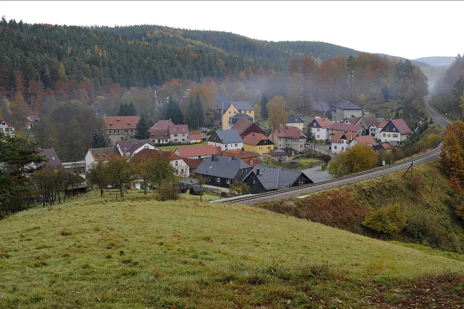 Photo showing: View on Paulinzella, Rottenbach, Germany