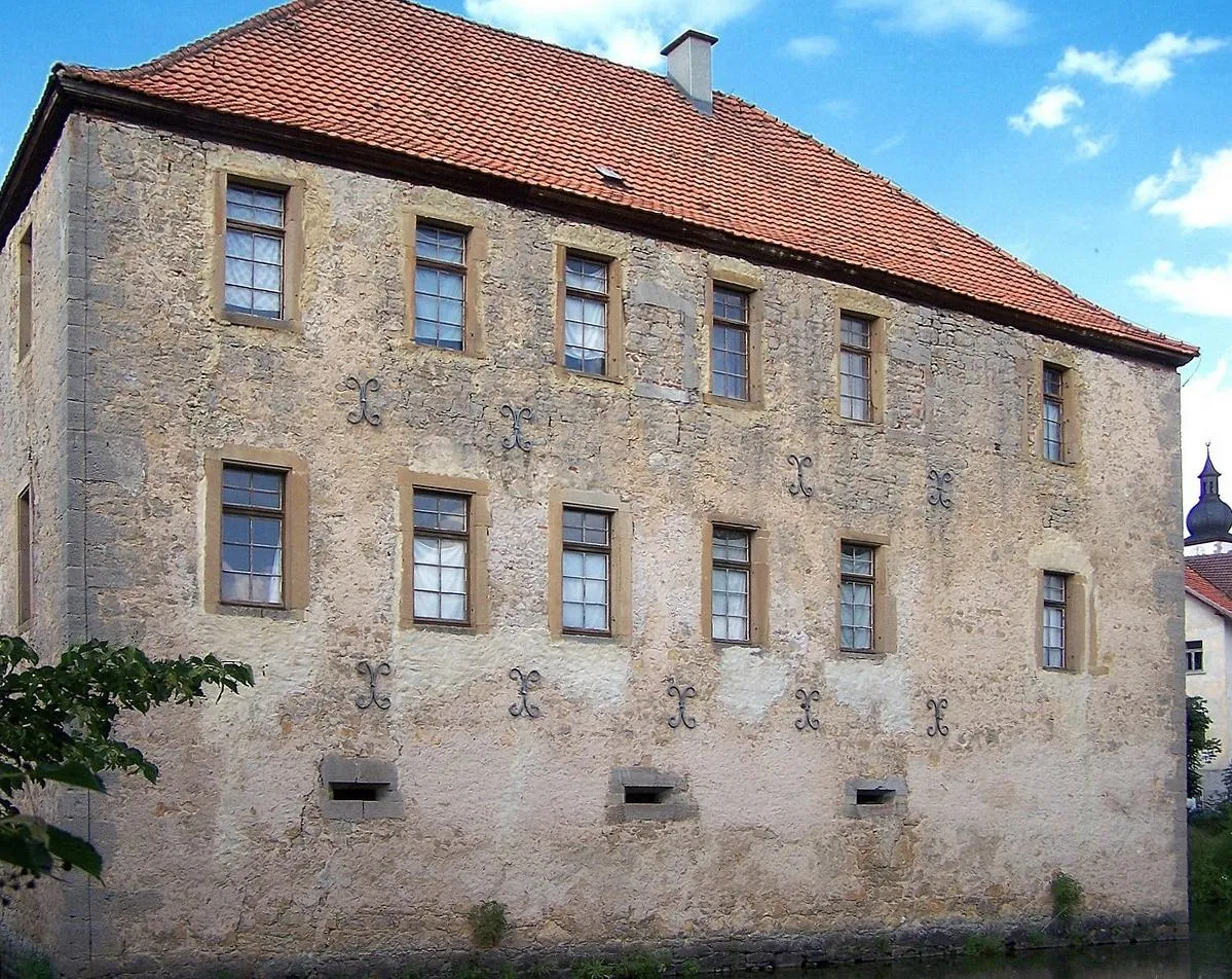 Photo showing: Wasserburg in Schwickershausen