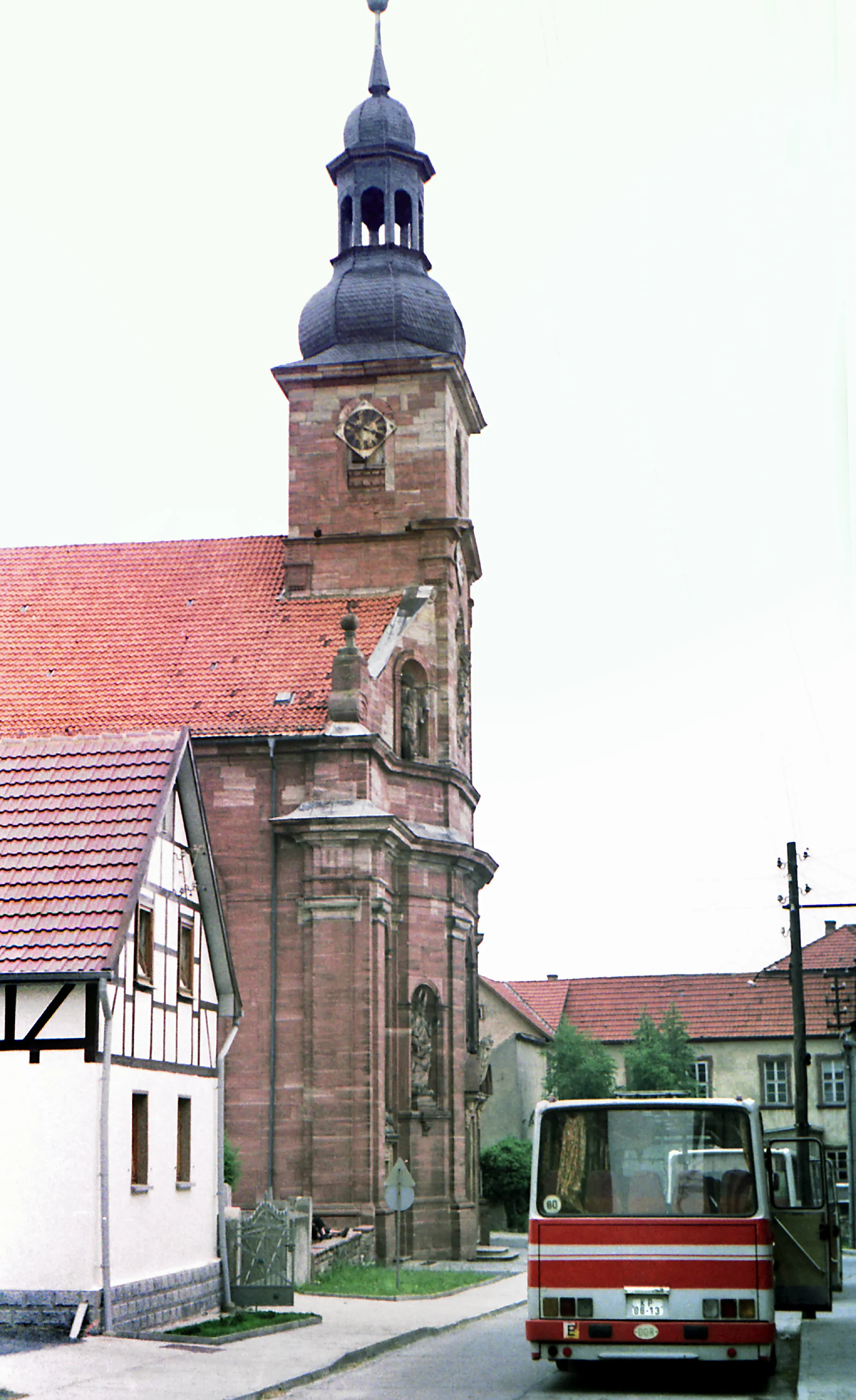 Photo showing: 06.07.1985  DDR 6201  [36452]  Zella/Rhön: Probsteikirche Mariä Himmelfahrt (GMP: 50.673308,10.109352). Einschiffiger Barockbau (1715-1732). Geht auf die Bautätigkeit der fuldaischen Äbte zurück.                                                         [F19850705A26.jpg]19850706404NR.JPG(c)Blobelt