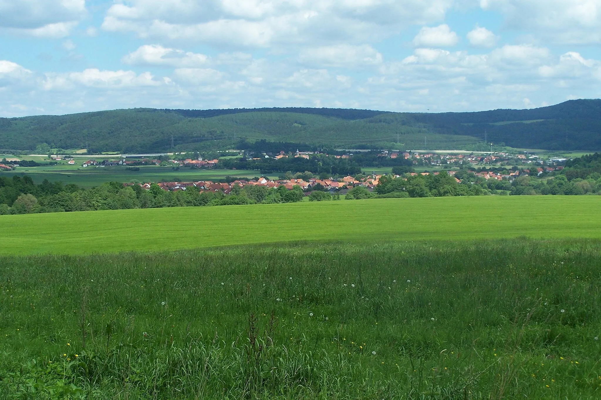 Photo showing: The Werratal valley with Lauchröden and Herleshausen.