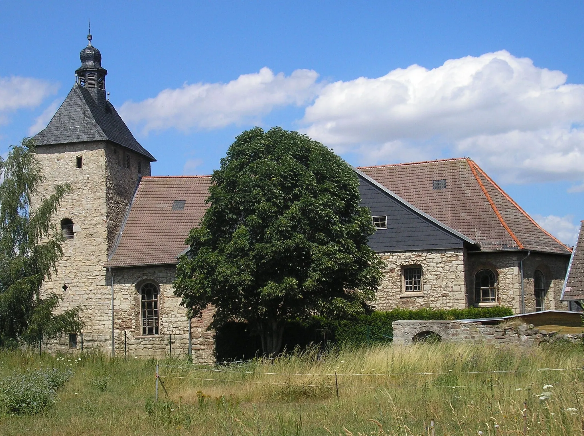 Photo showing: Die Kirche in Wolkramshausen (Thüringen).