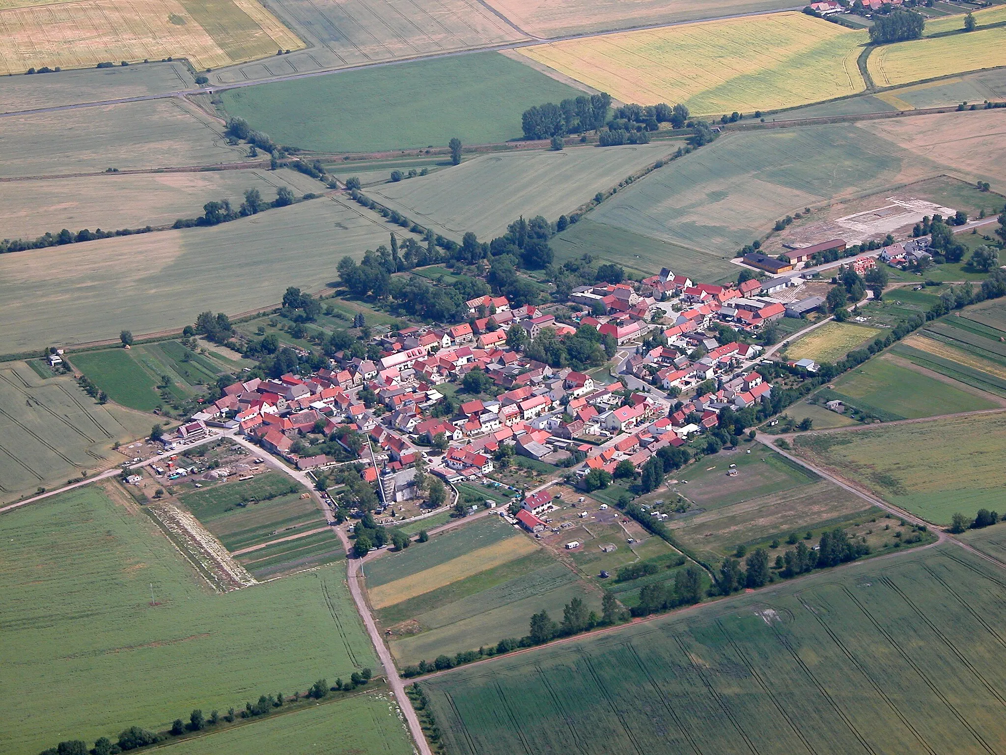 Photo showing: Luftbild von Ellersleben (SÖM)