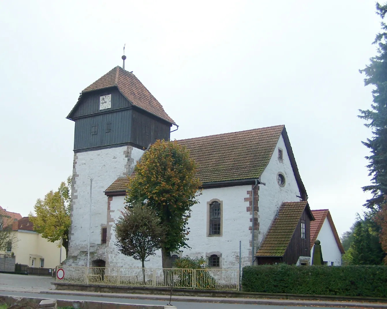 Photo showing: The church in Unterellen.