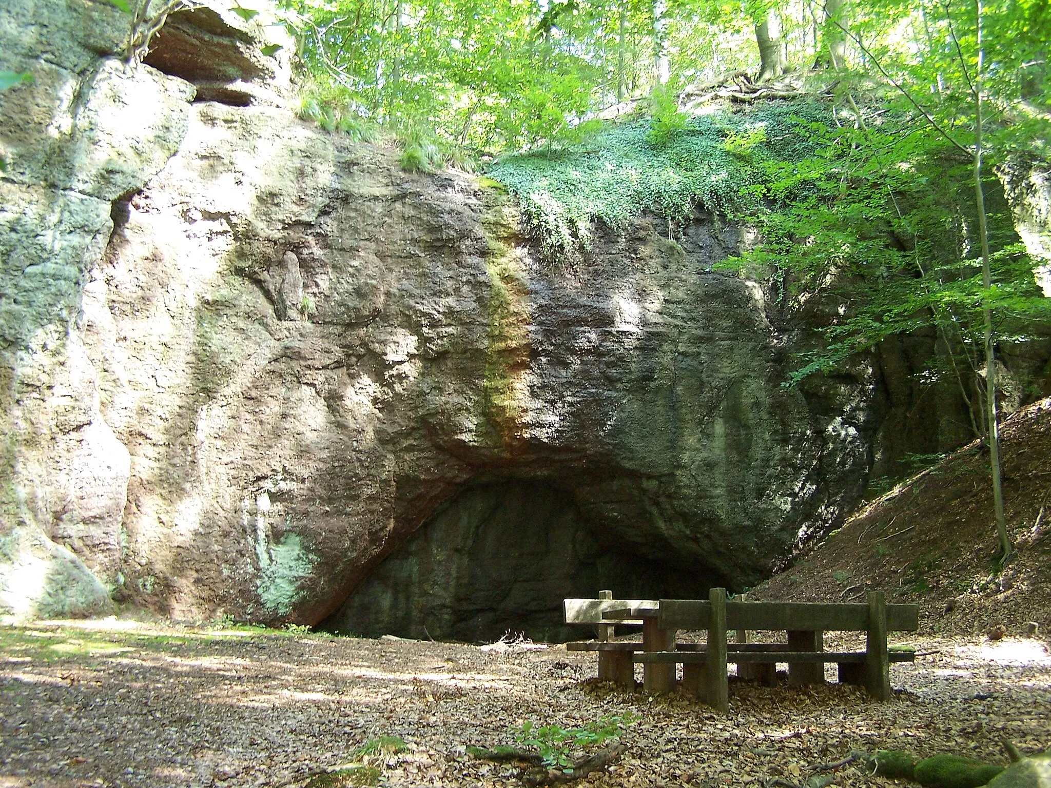 Photo showing: Die Luisengrotte am Rennsteig bei Unkeroda.