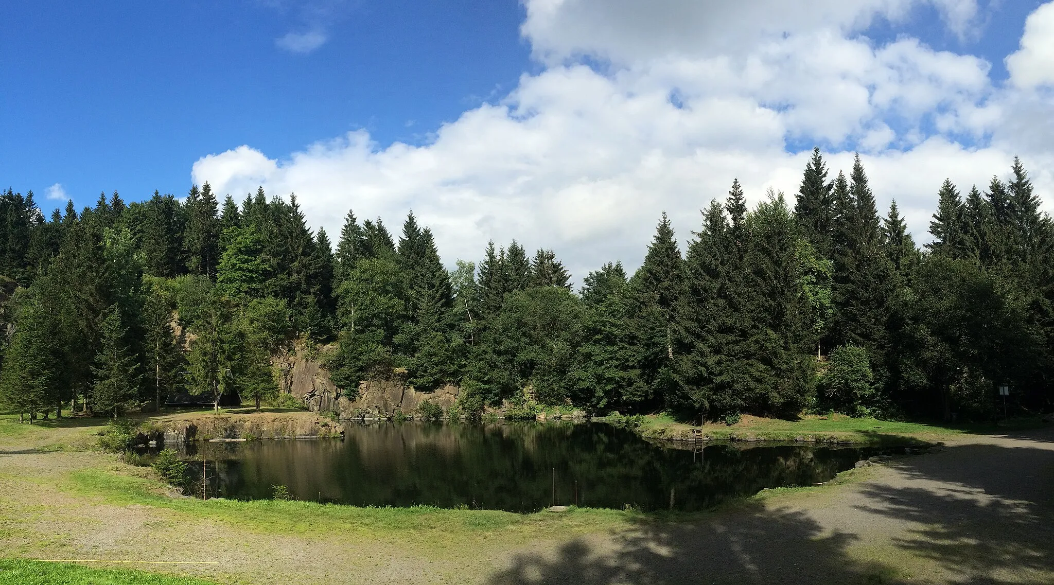 Photo showing: Der Bergsee an der Ebertswiese, ein ehemaliger Steinbruch bei Floh-Seligenthal.