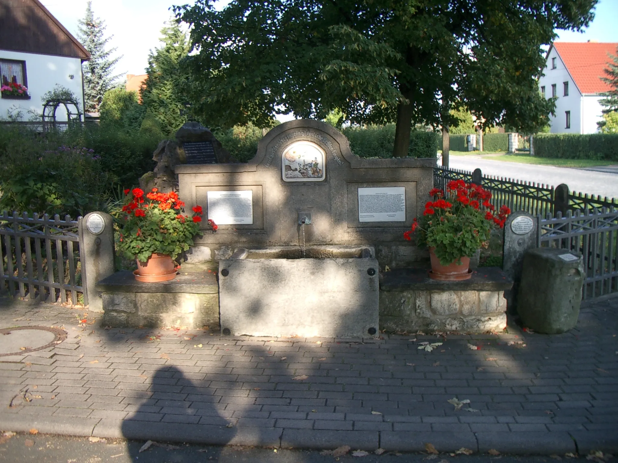 Photo showing: Dreimonarchen Monument in Dornheim (Thuringia)