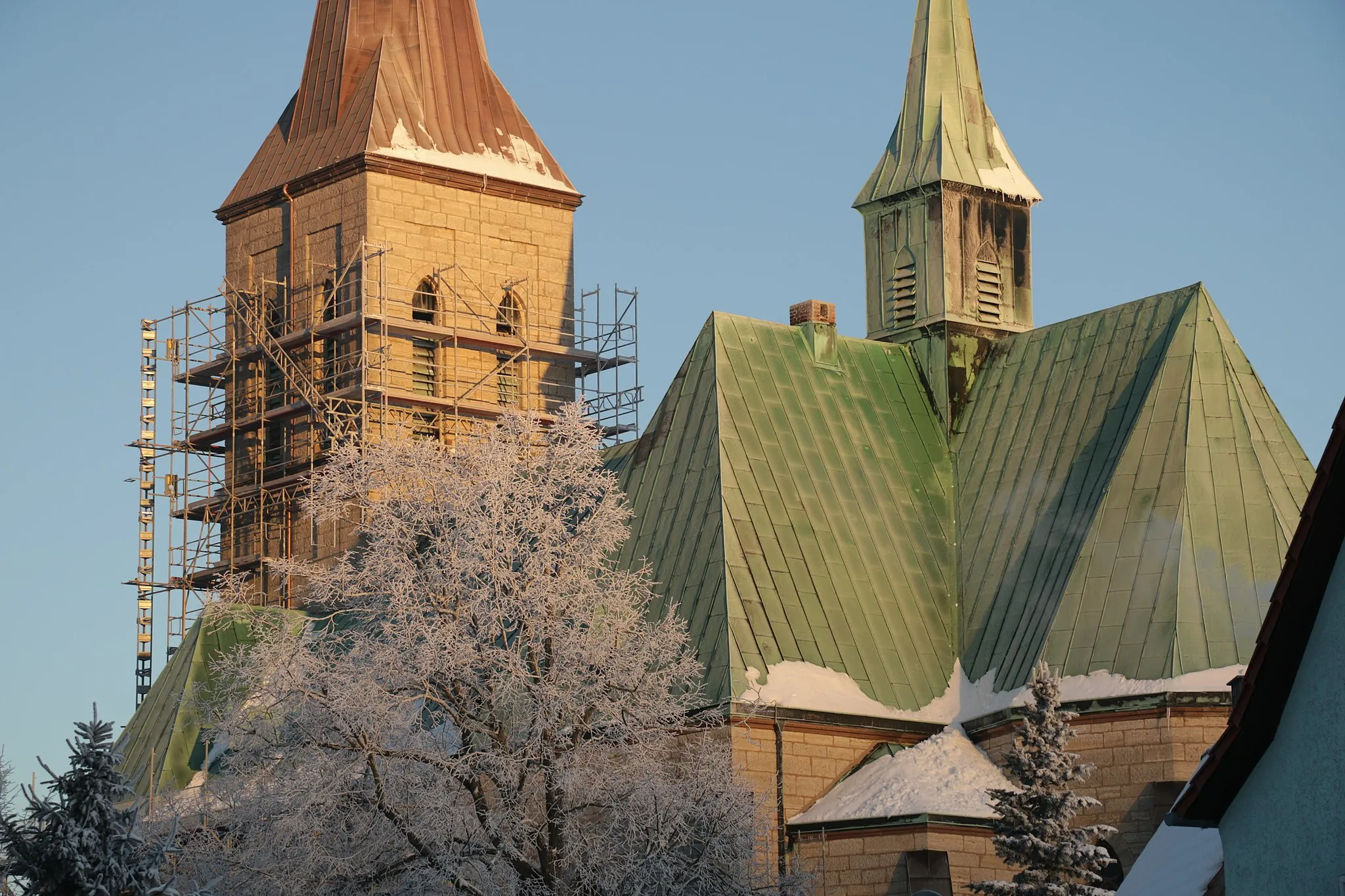 Photo showing: Eichsfelder Dom Sankt Alban in Effelder (Eichsfeld) im Morgenlicht.