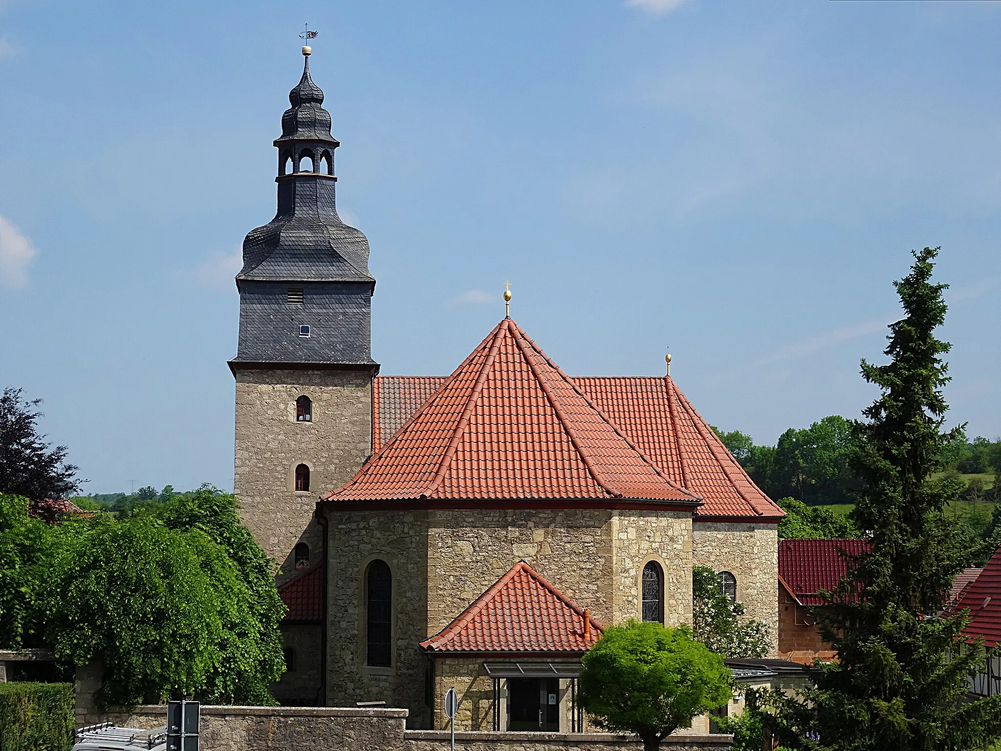 Photo showing: Dorfkirche St. Peter und Paul (Helmsdorf) von Süden