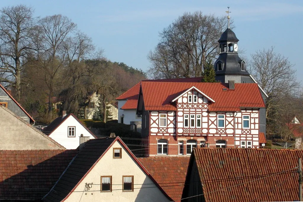 Photo showing: Kirche und ehemalige Schule von Schmeheim