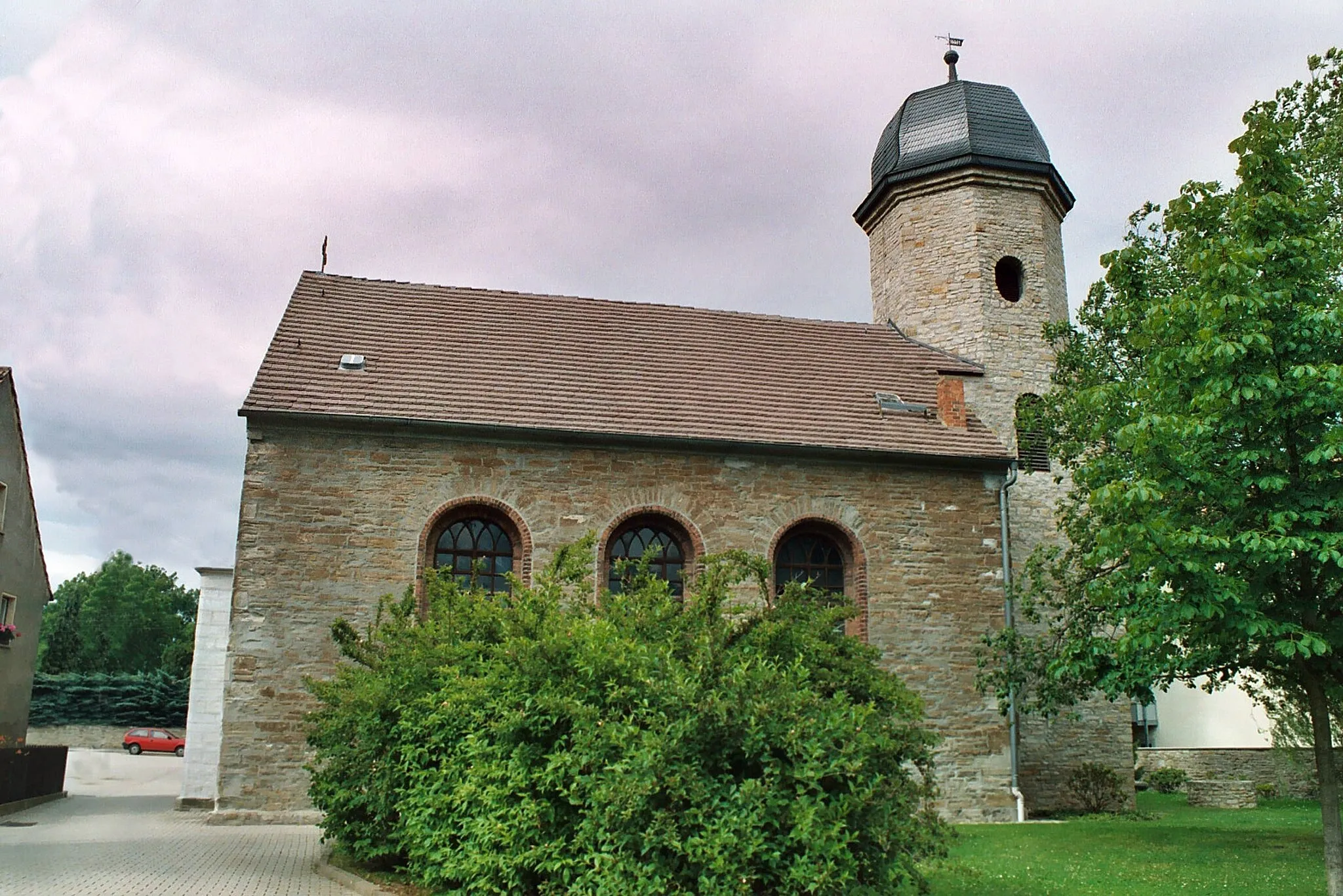 Photo showing: Dorfkirche Geußnitz; Traukirche der Eltern von Robert Schumann; Geußnitz ist Ortsteil von Zeitz, Kirche liegt an der Zeitzer Straße