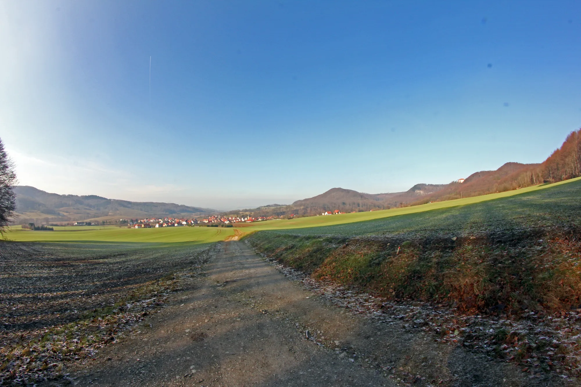 Photo showing: Blick auf Wintzingerode und das obere Hahletal im Eichsfeld