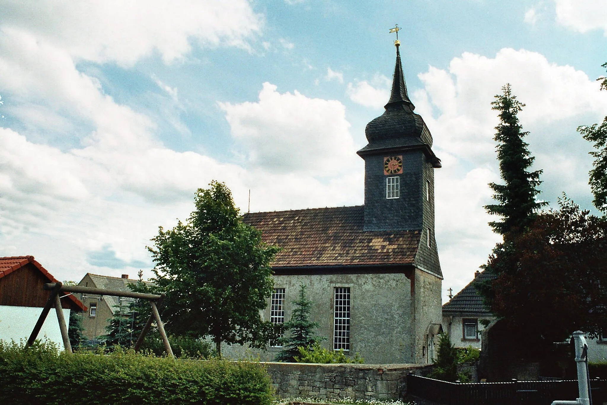 Photo showing: Thierschneck, the village church