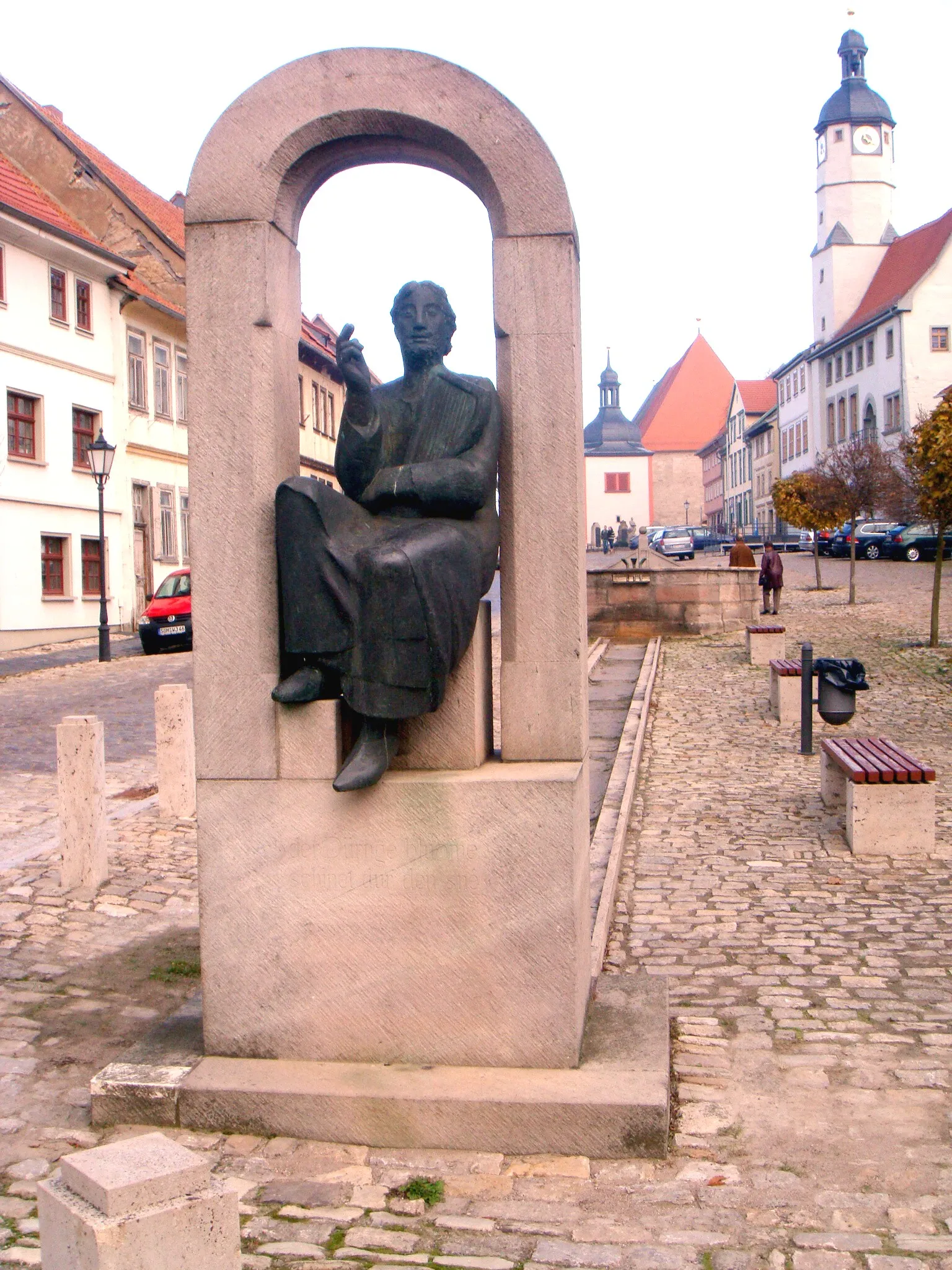 Photo showing: Denkmal für Walther von der Vogelweide auf dem Marktplatz von Weißensee/Thüringen