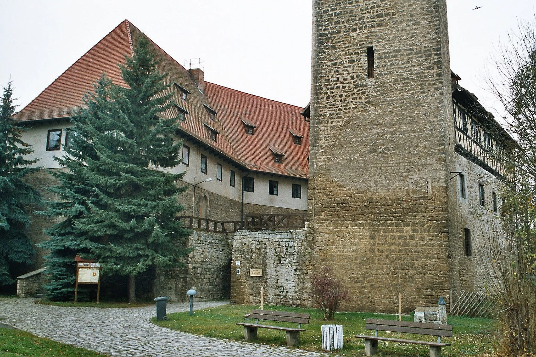 Photo showing: Niederroßla, the moated castle