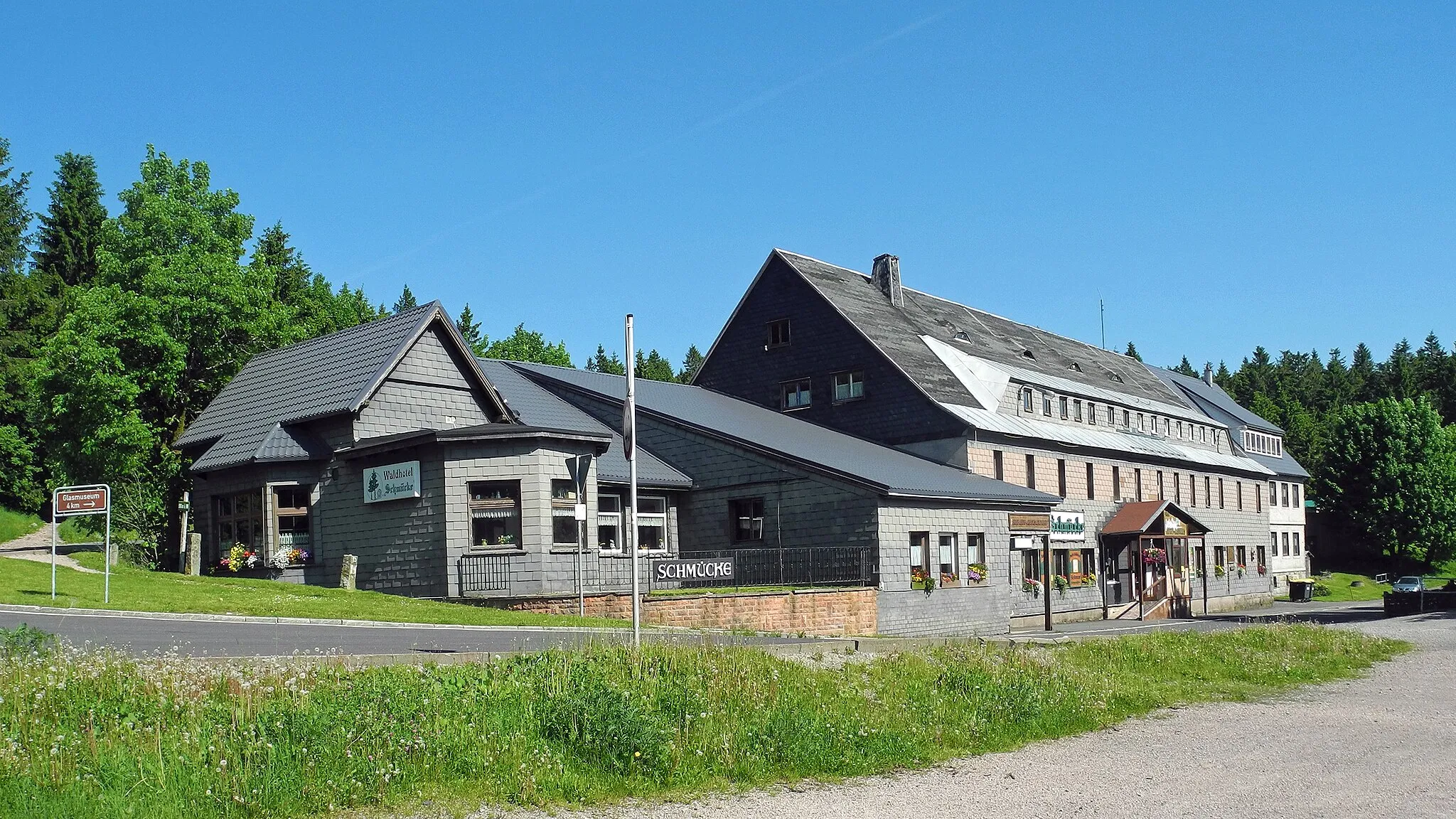 Photo showing: Gebäude auf der Schmücke am Rennsteig in Thüringen