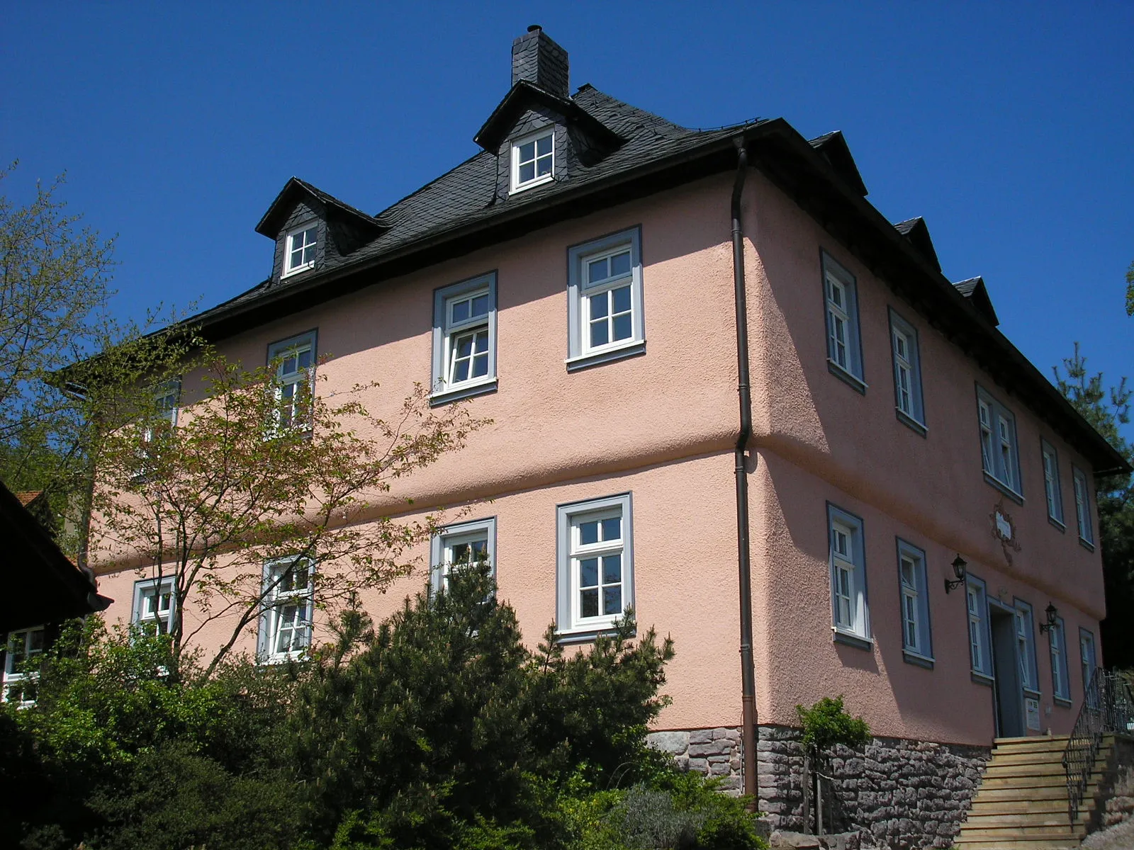 Photo showing: Das Zechenhaus (ältestes Gebäude Ilmenaus), früher Sitz des Ilmenauer Bergamtes.