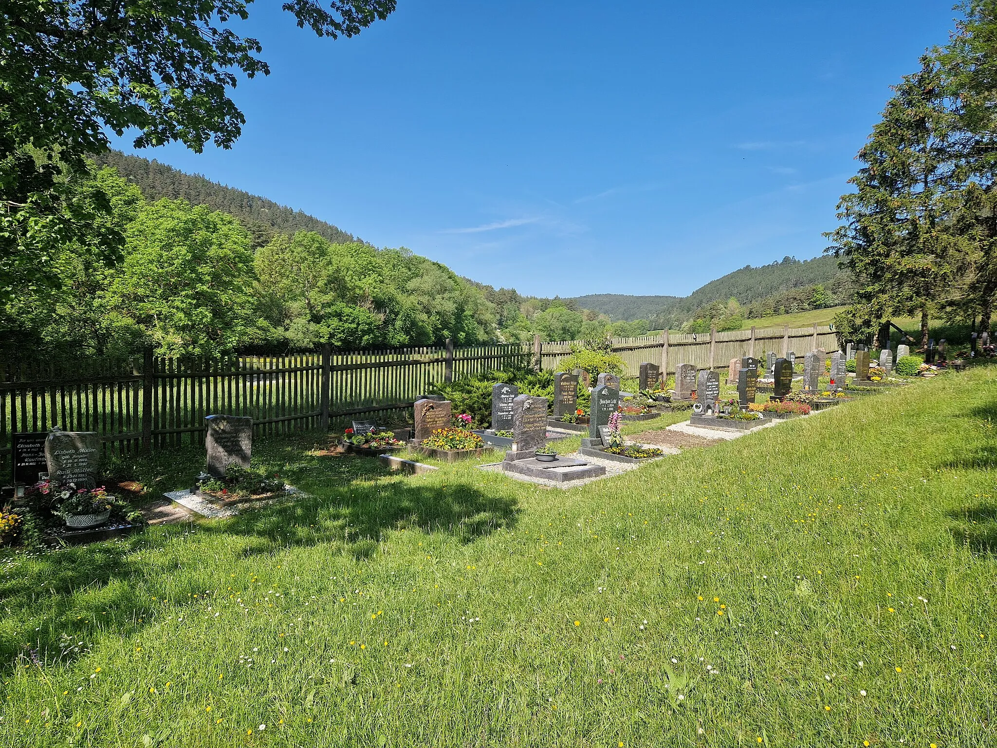 Photo showing: Friedhof Dosdorf, Thüringen