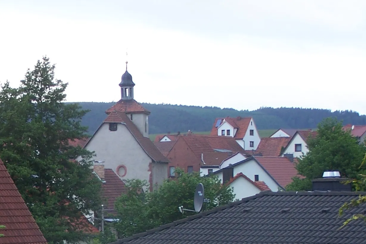 Photo showing: Blick zur Kirche.