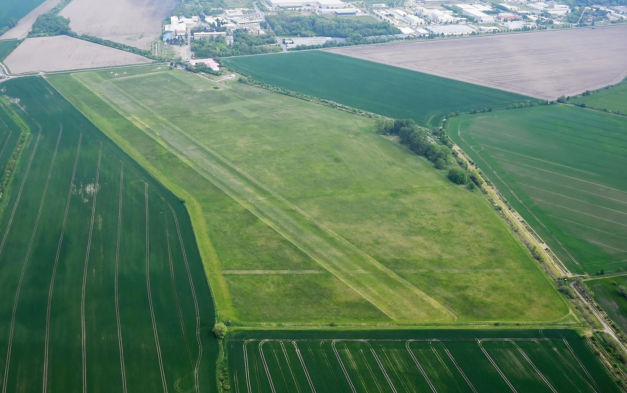 Photo showing: Aerial image of the Sömmerda-Dermsdorf airfield