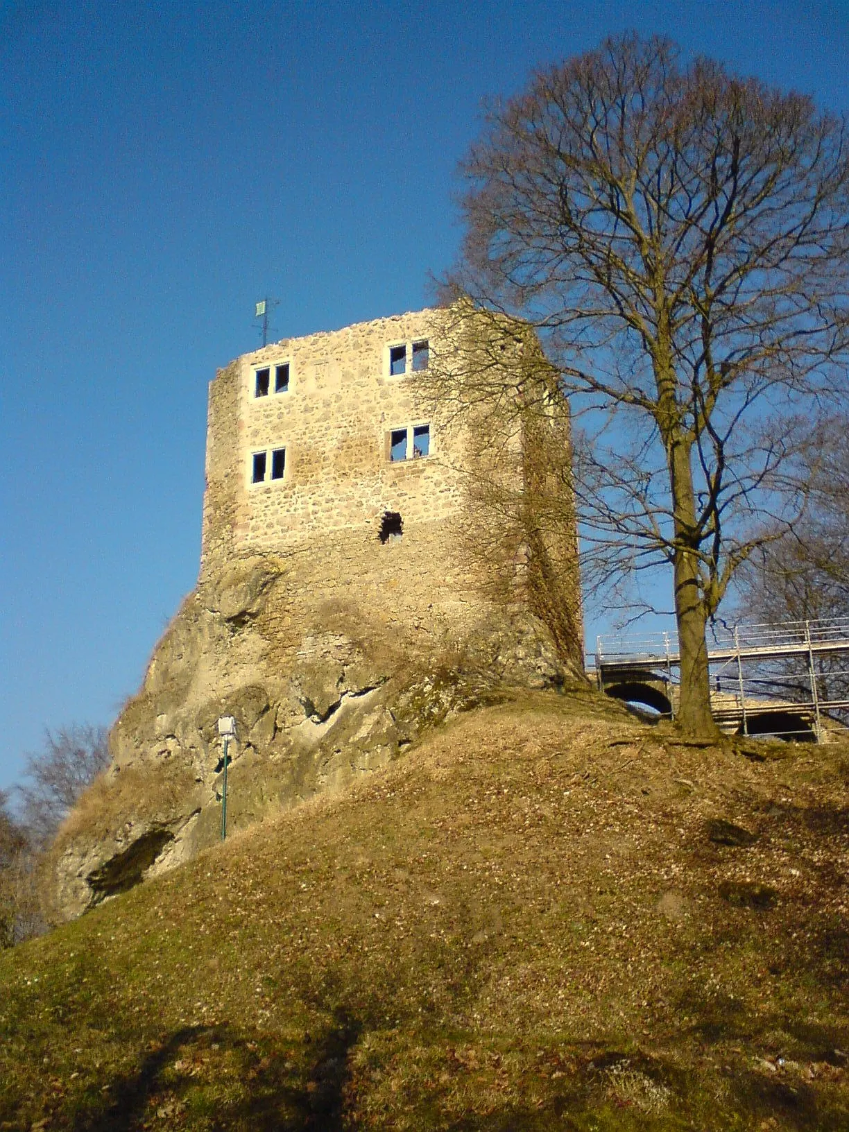 Photo showing: Burgruine Liebenstein bei Bad Liebenstein (Blick aus südwestlicher Richtung)