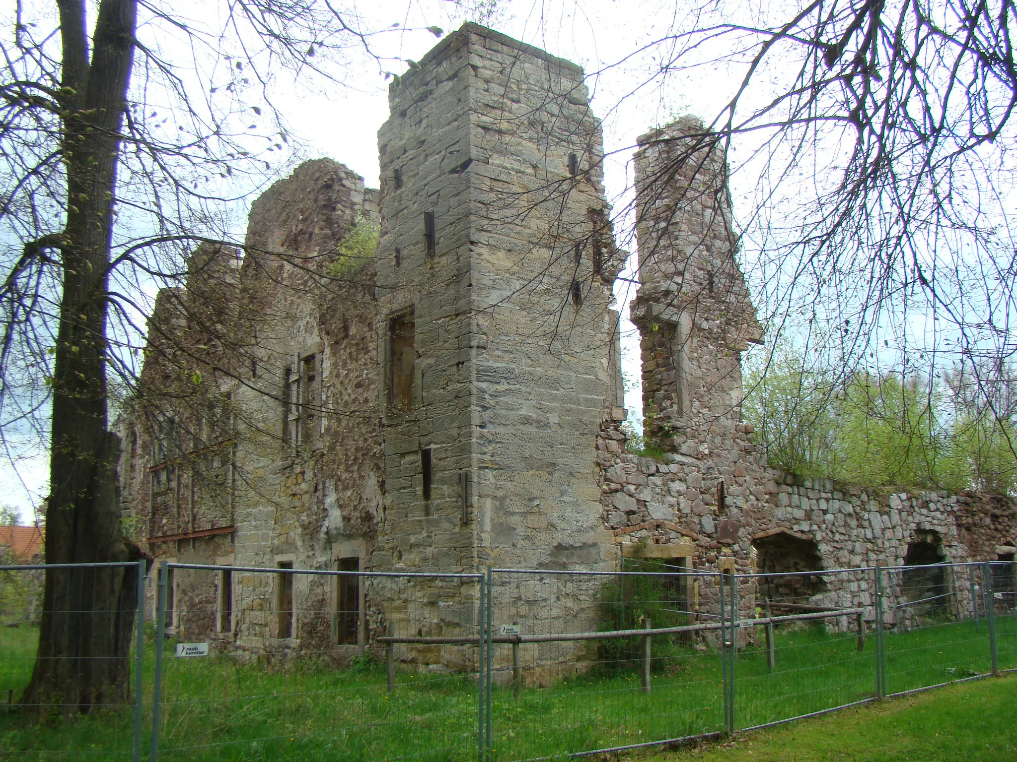 Photo showing: Schlossruine Gehren