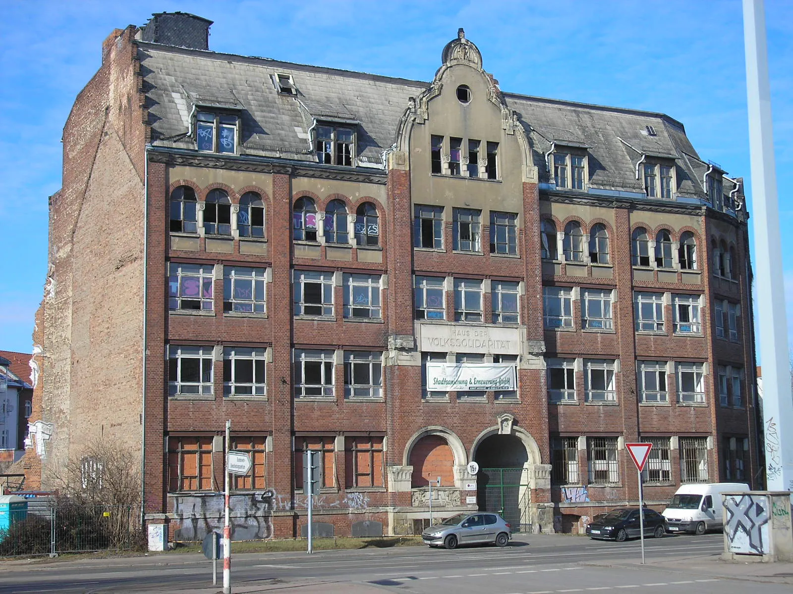 Photo showing: Das Haus der Volkssolidarität in Erfurt (Thüringen).