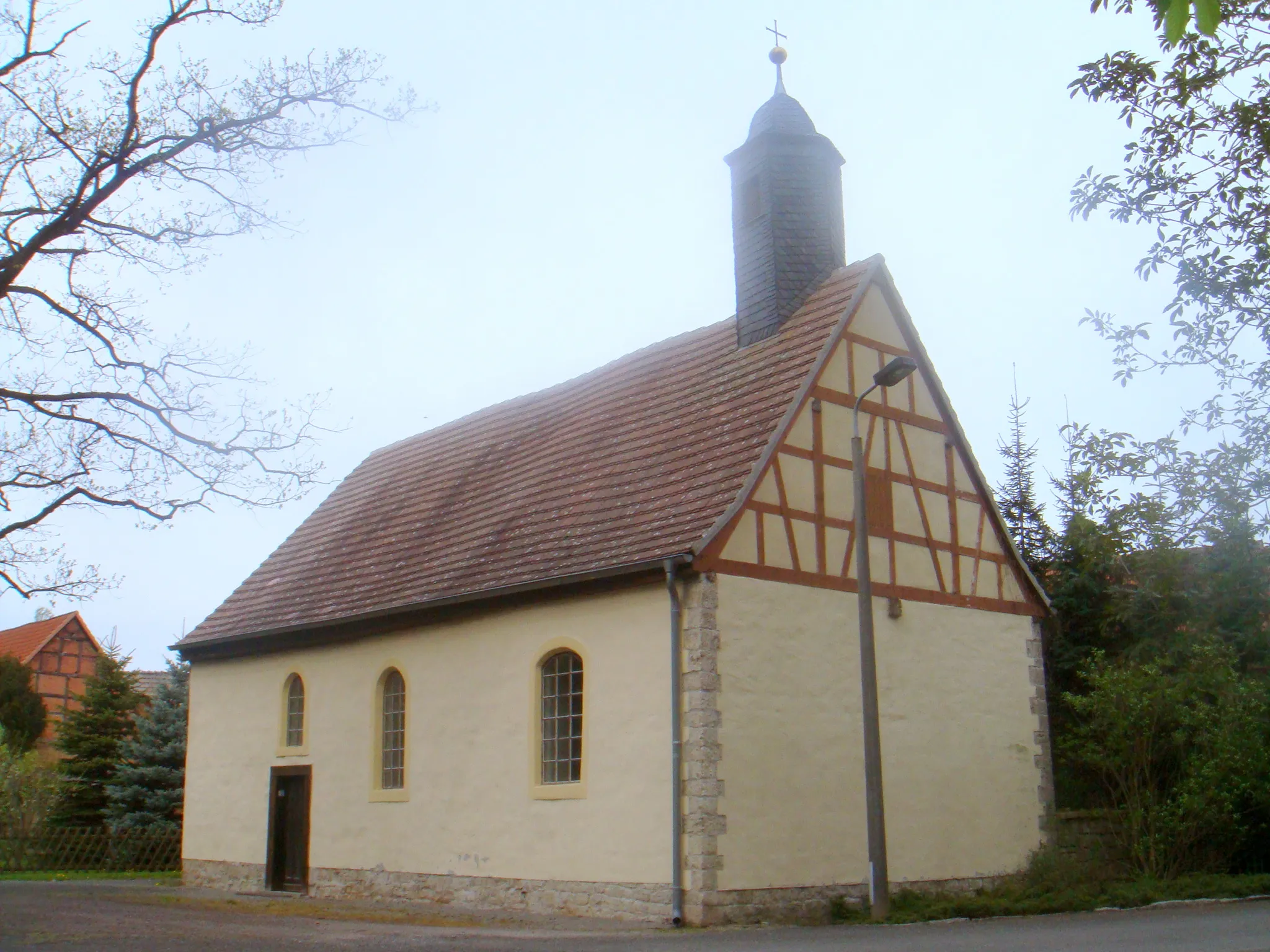Photo showing: Evangelische Dorfkirche Goldbach, Aufnahme April 2012