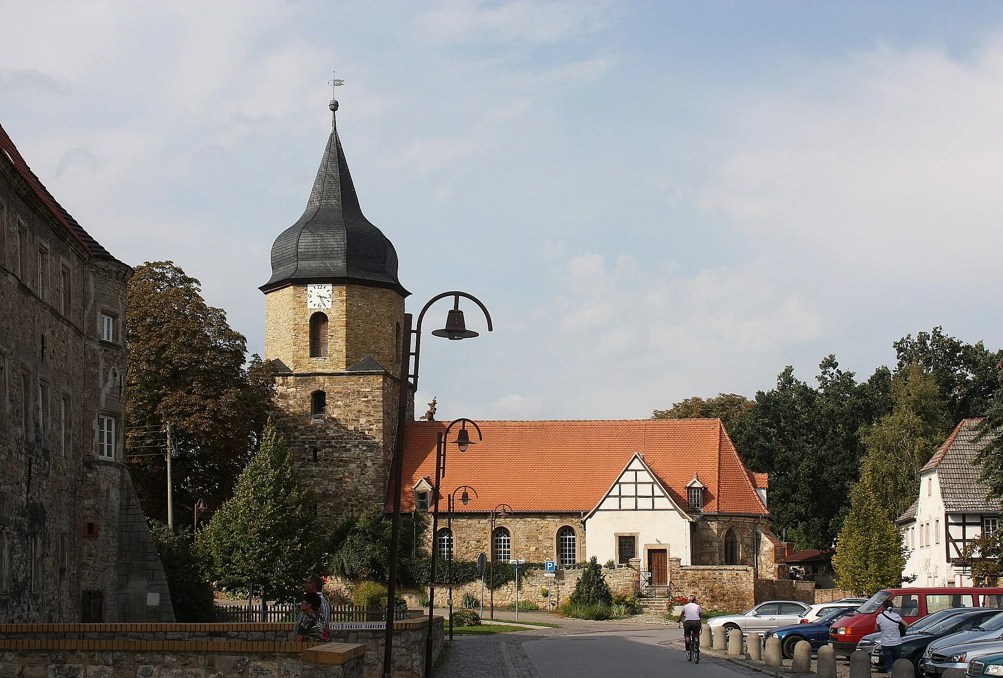 Photo showing: Schochwitz (Salzatal), the castle and the church