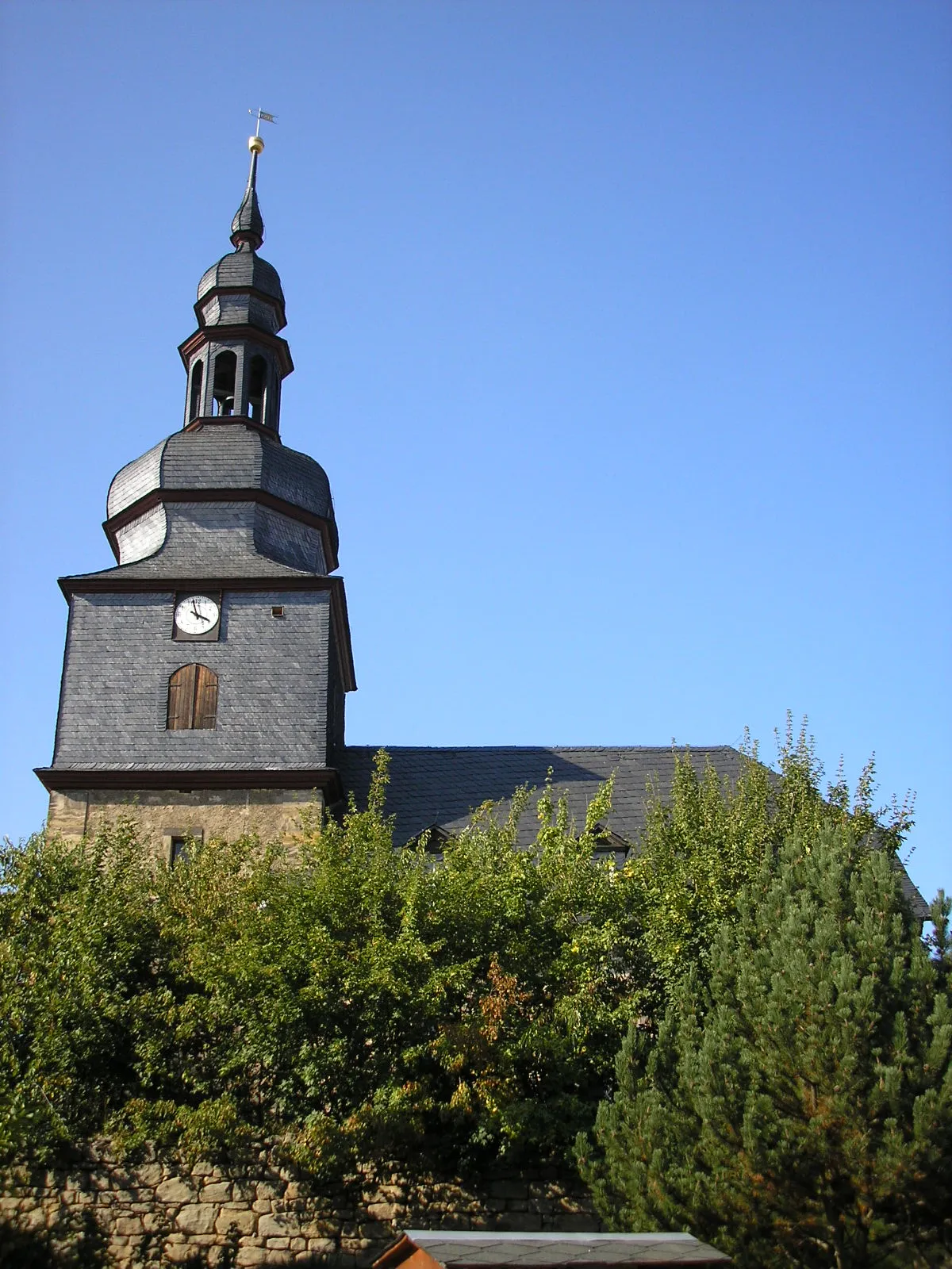 Photo showing: Die Dorfkirche von Neuroda, Ortsteil von Wipfratal im Ilm-Kreis (Thüringen, Deutschland).