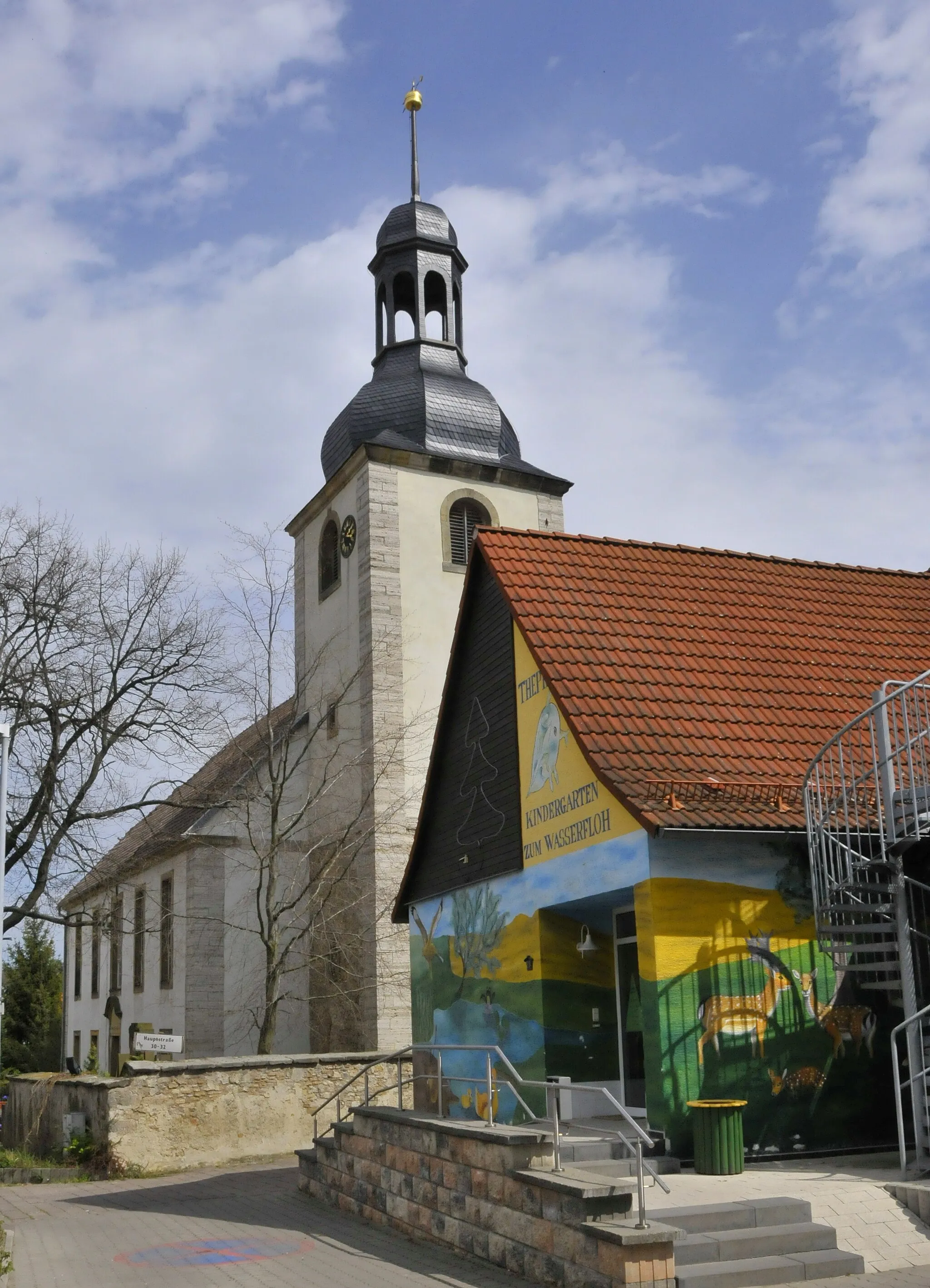 Photo showing: Aschara, Kirche und Kita