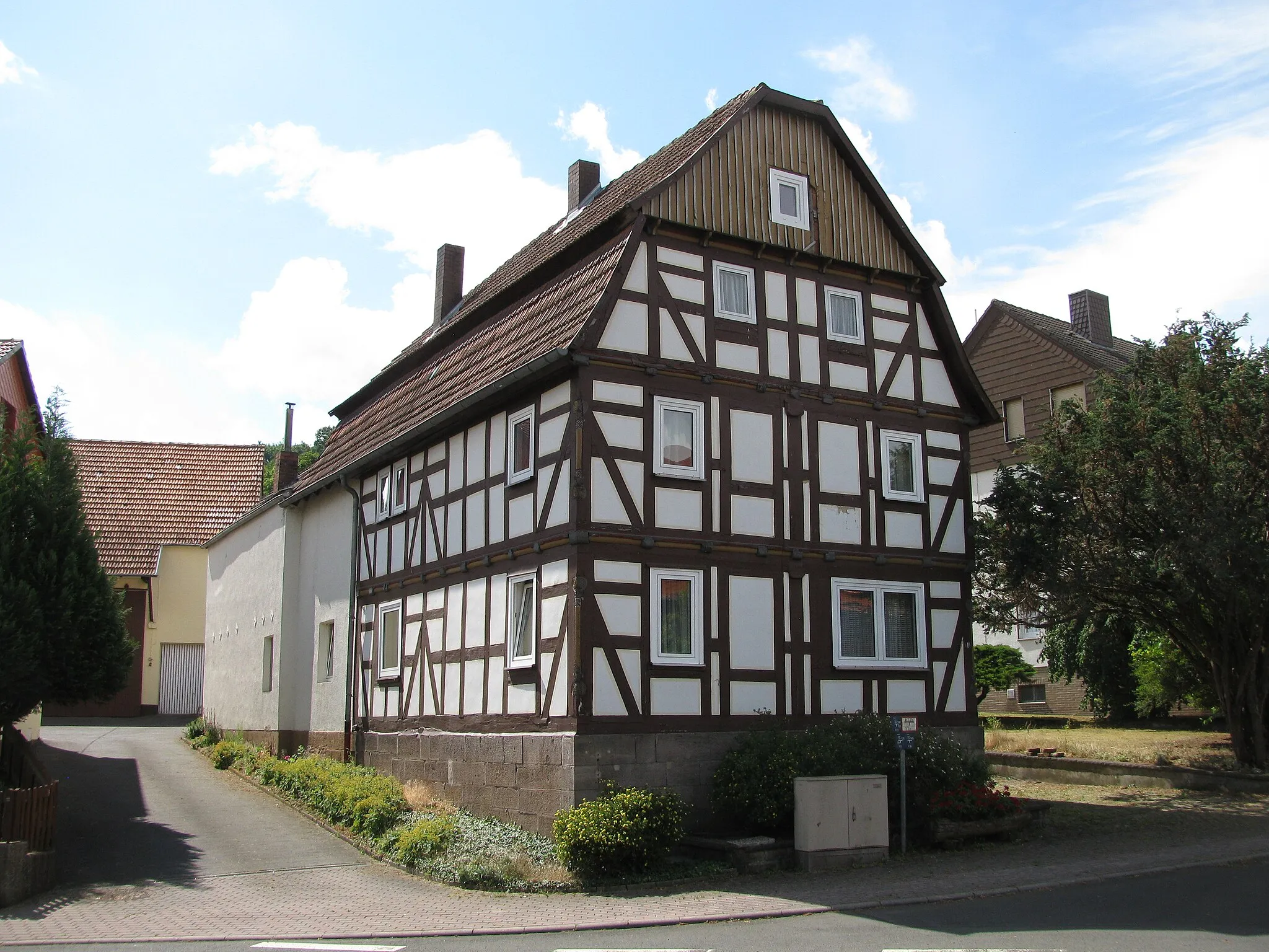 Photo showing: das Haus Bengendorfer Straße 1 in Hönebach