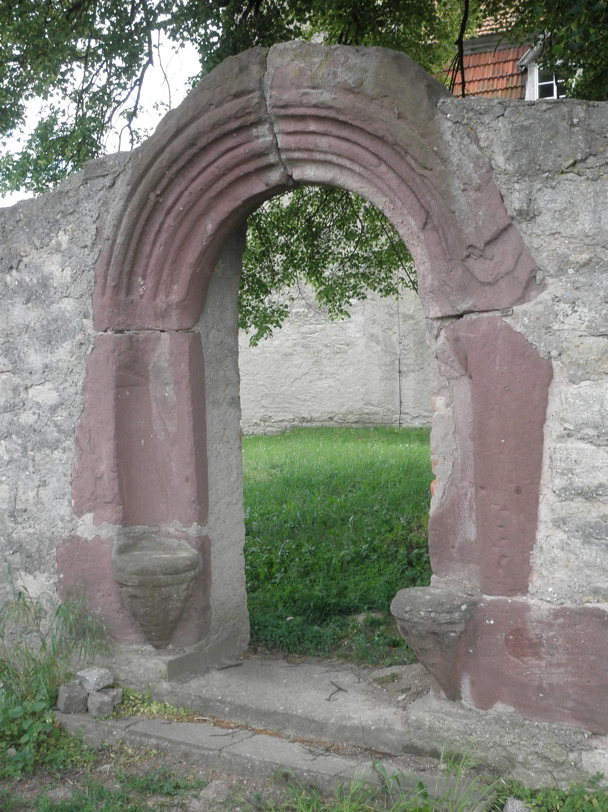 Photo showing: Archway in Westerengel in Thuringia