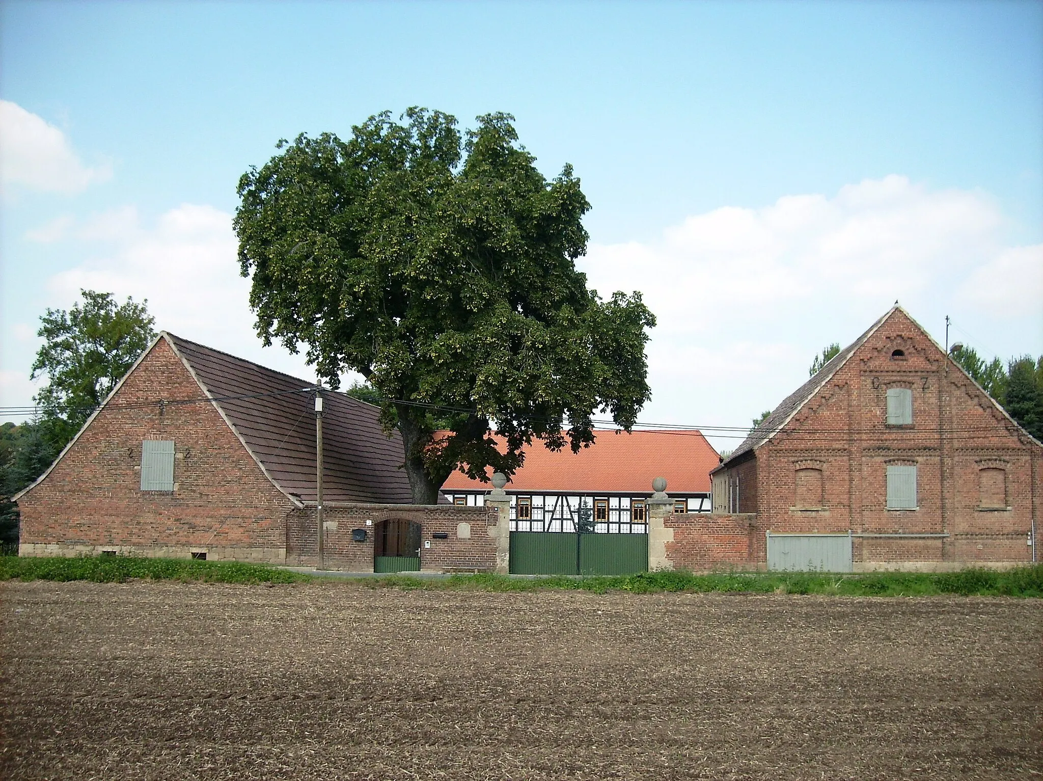 Photo showing: Spitzmühle, a former watermill between Boblas and Neidschütz (Naumburg/Saale, district of Burgenlandkreis, Saxony-Anhalt)