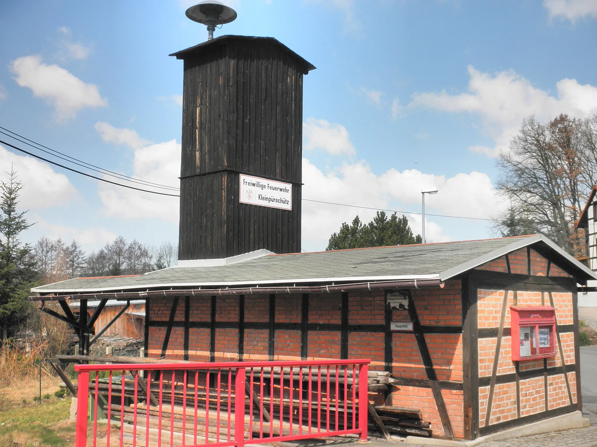 Photo showing: Fire Station in Kleinpürschitz in Thuringia