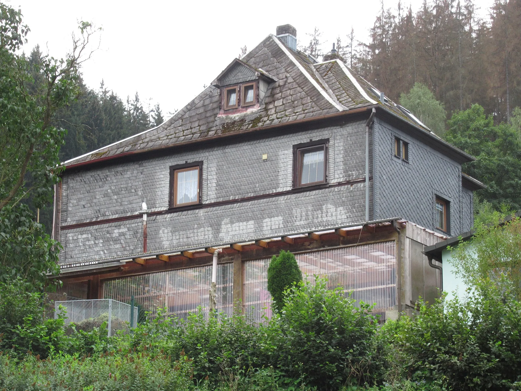 Photo showing: eksa pensiono "Haus am Walde" (Obstfelderschmiede, Bergbahnstraße)