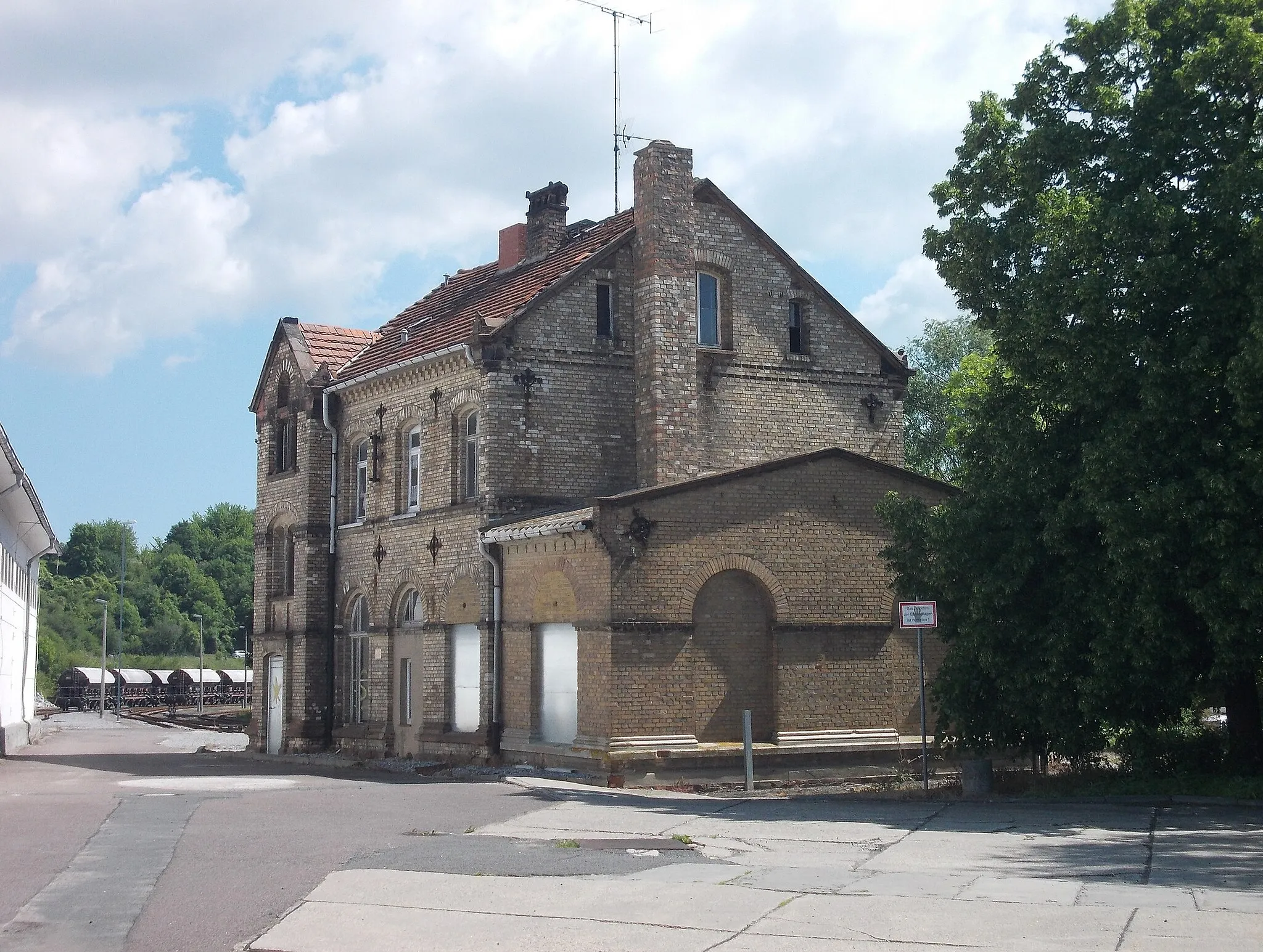 Photo showing: Schraplau train station (district: Saalekreis, Saxony-Anhalt)