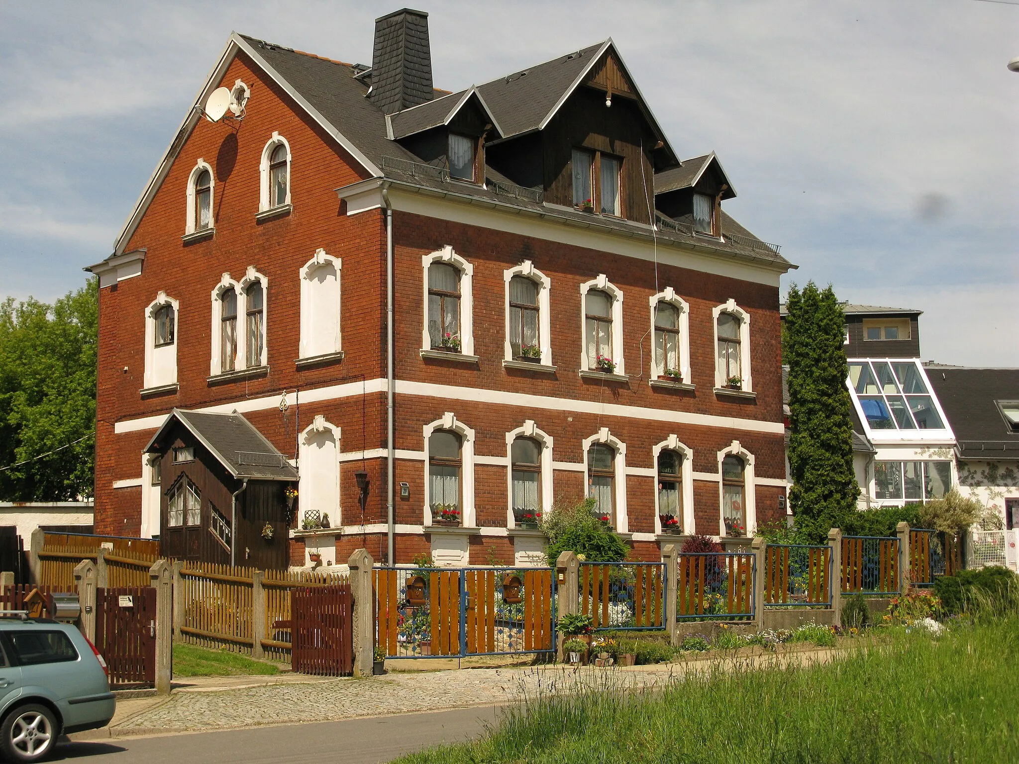 Photo showing: Rosenbach/Vogtl., Ortsteil Syrau: Denkmalgeschütztes Haus an der Frotschauer Straße 29 (Sächsische Denkmal-ID:09232006)